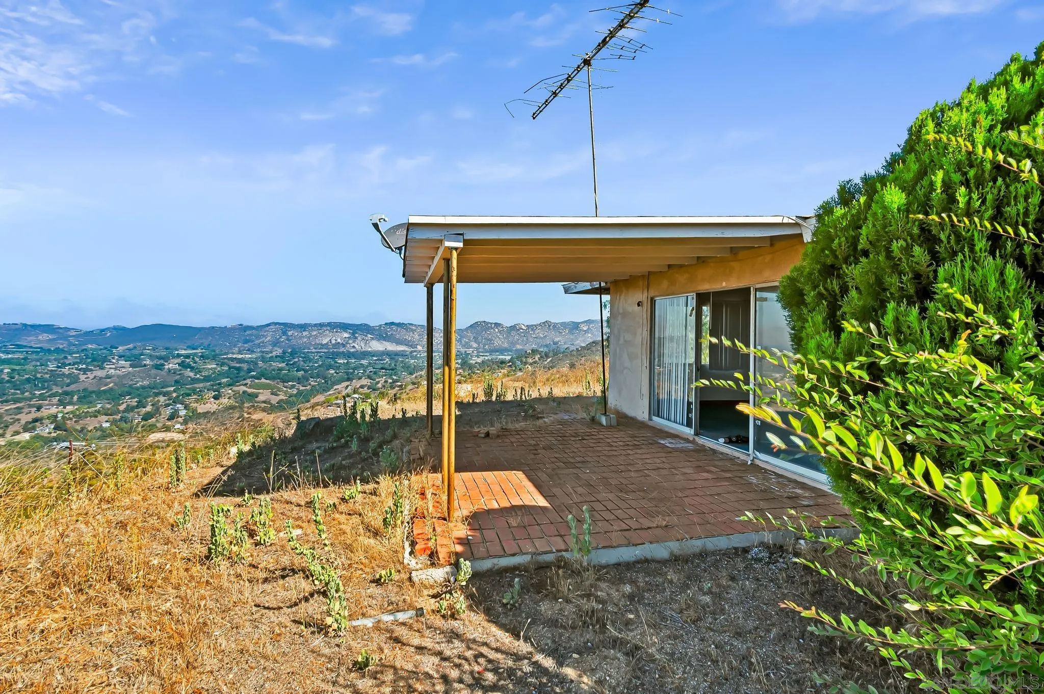 https://cdn.realtyfeed.com/cdn/127/250034899/9c3b4688619b01ab9bc3ec873209e74b.webp