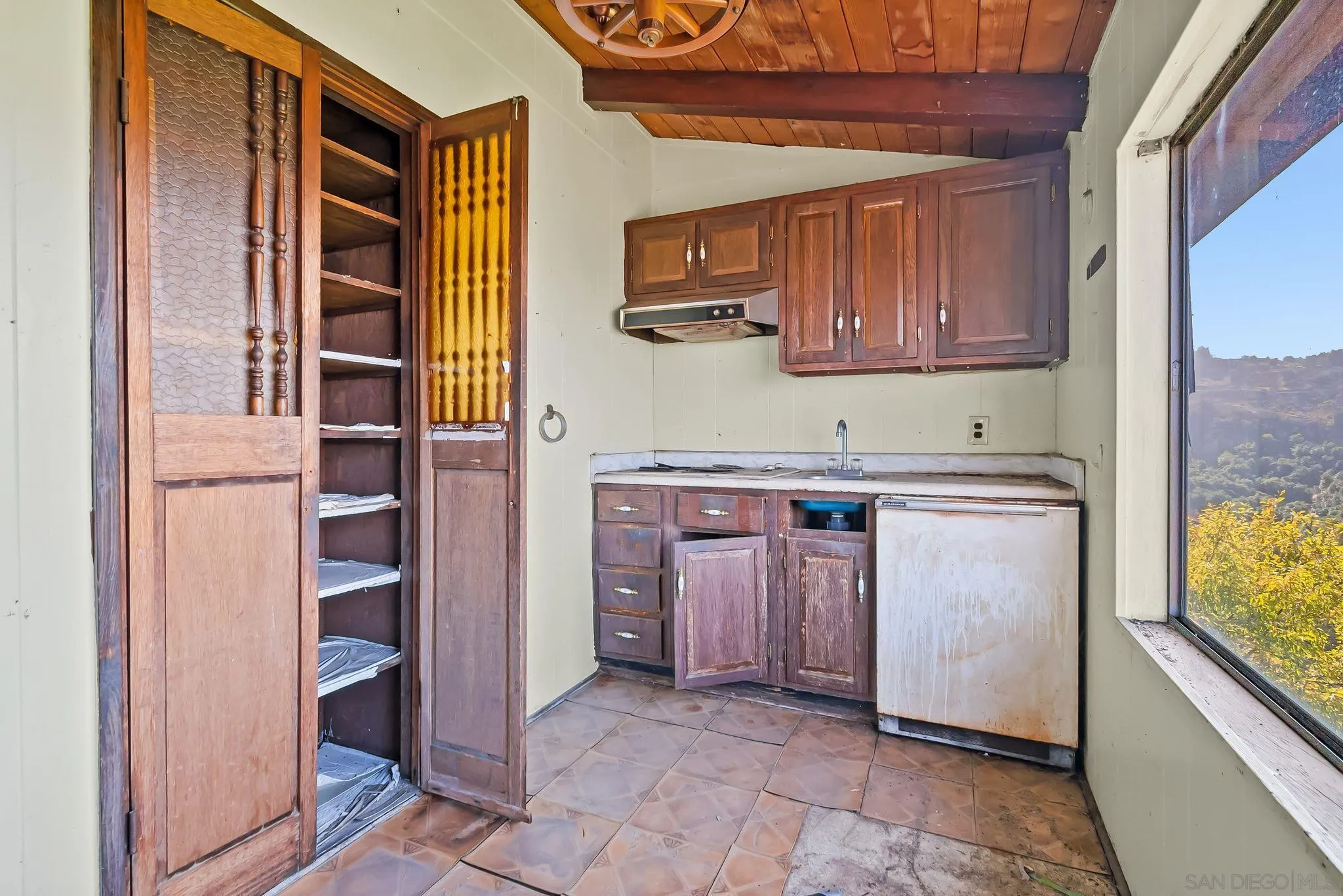 https://cdn.realtyfeed.com/cdn/127/250034899/b6069c5f7f232d8efb6dfbda7e790358.webp