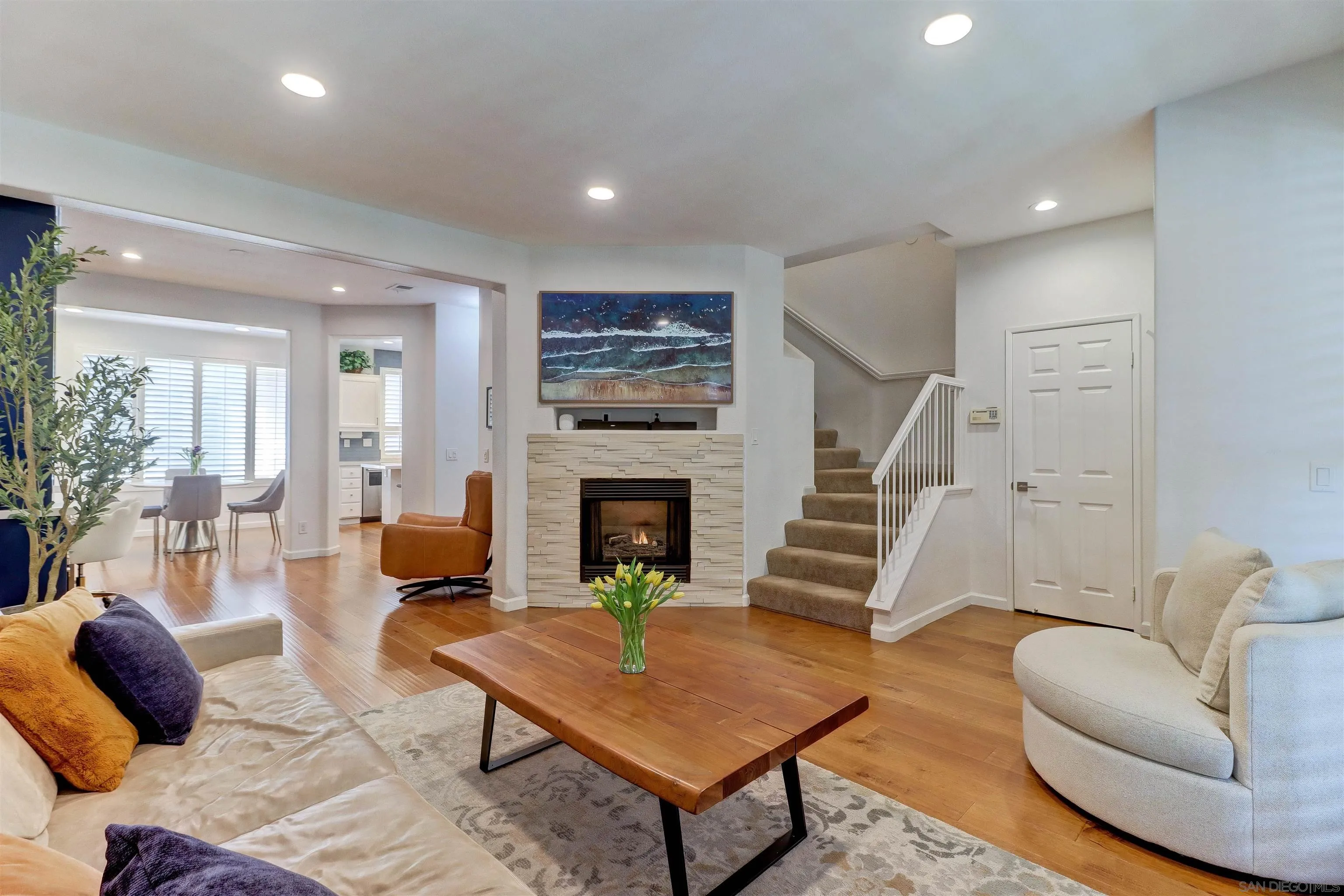 Photo #4: 250034901 Listing 