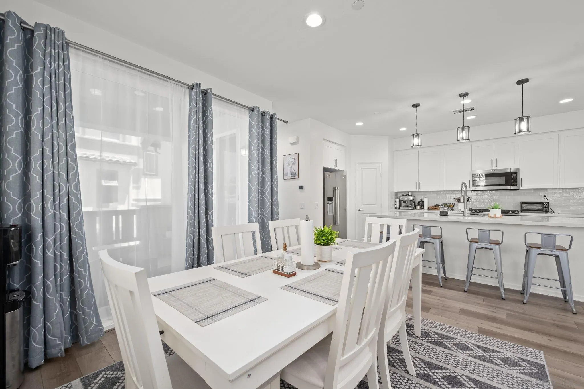 Photo #5: 250034904 Listing 