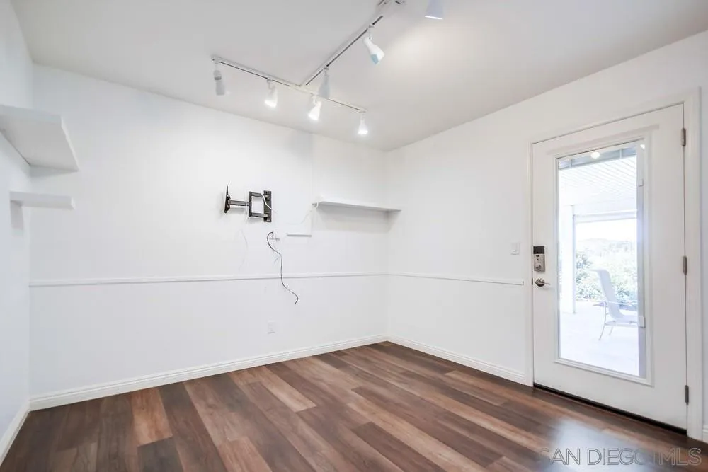 https://cdn.realtyfeed.com/cdn/127/250034905/25c68410c5518782213d06d817b96ea9.webp
