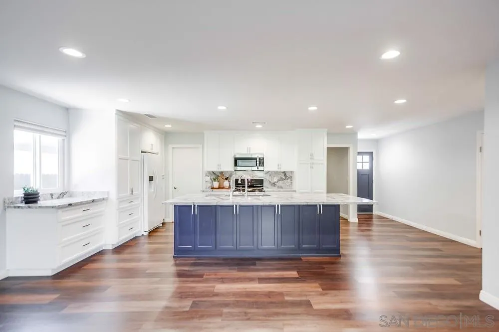 https://cdn.realtyfeed.com/cdn/127/250034905/3e7fccb8016281f300a9aae17aaf659c.webp