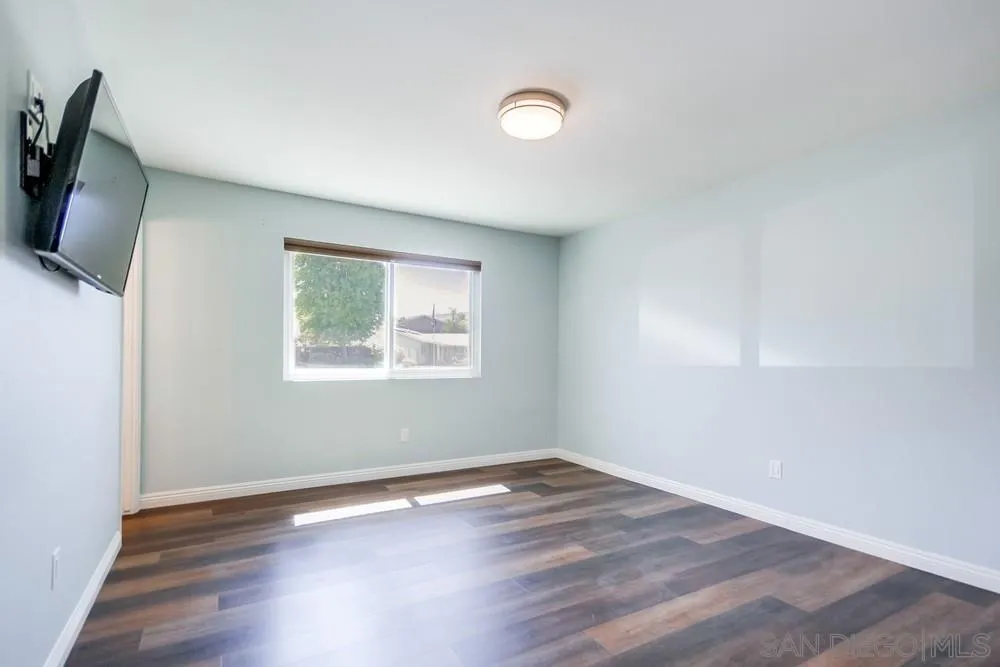 https://cdn.realtyfeed.com/cdn/127/250034905/af882046a8aedf411819ea57fe7941f6.webp