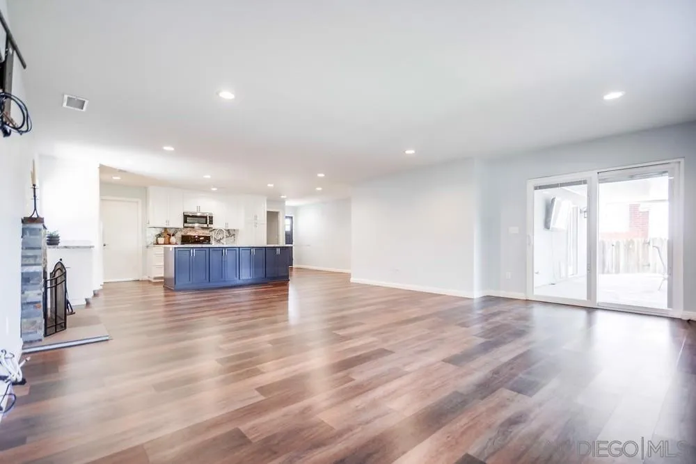 https://cdn.realtyfeed.com/cdn/127/250034905/cb16eb865cc1ea7a2f88efa93b271cdc.webp
