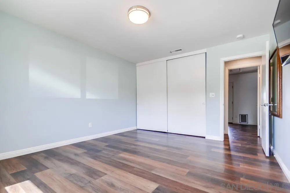 https://cdn.realtyfeed.com/cdn/127/250034905/e0f8580cfc4accd78bd93a444a6bd42f.webp