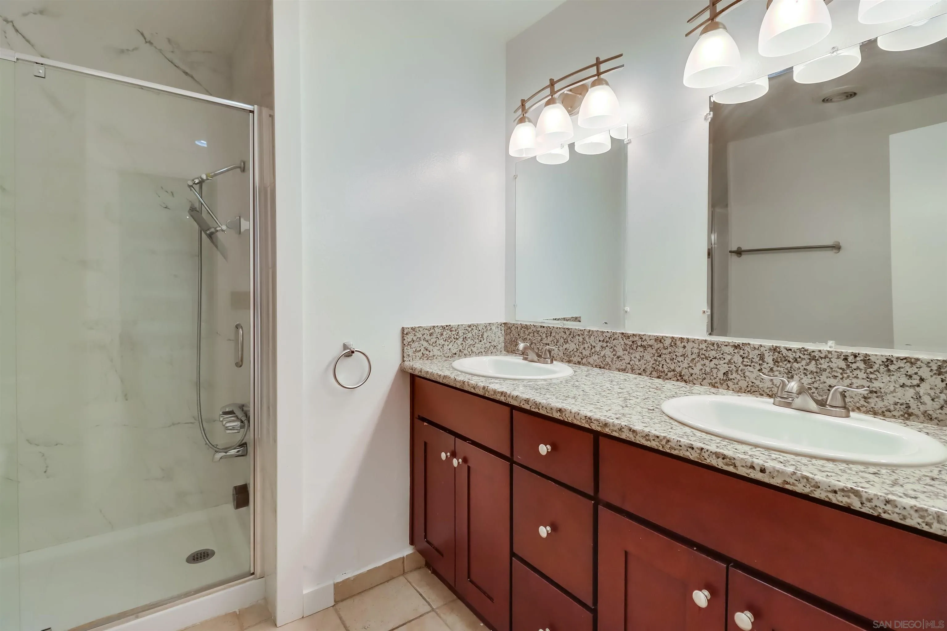 Photo #15: 250034916 Listing: Photo #15