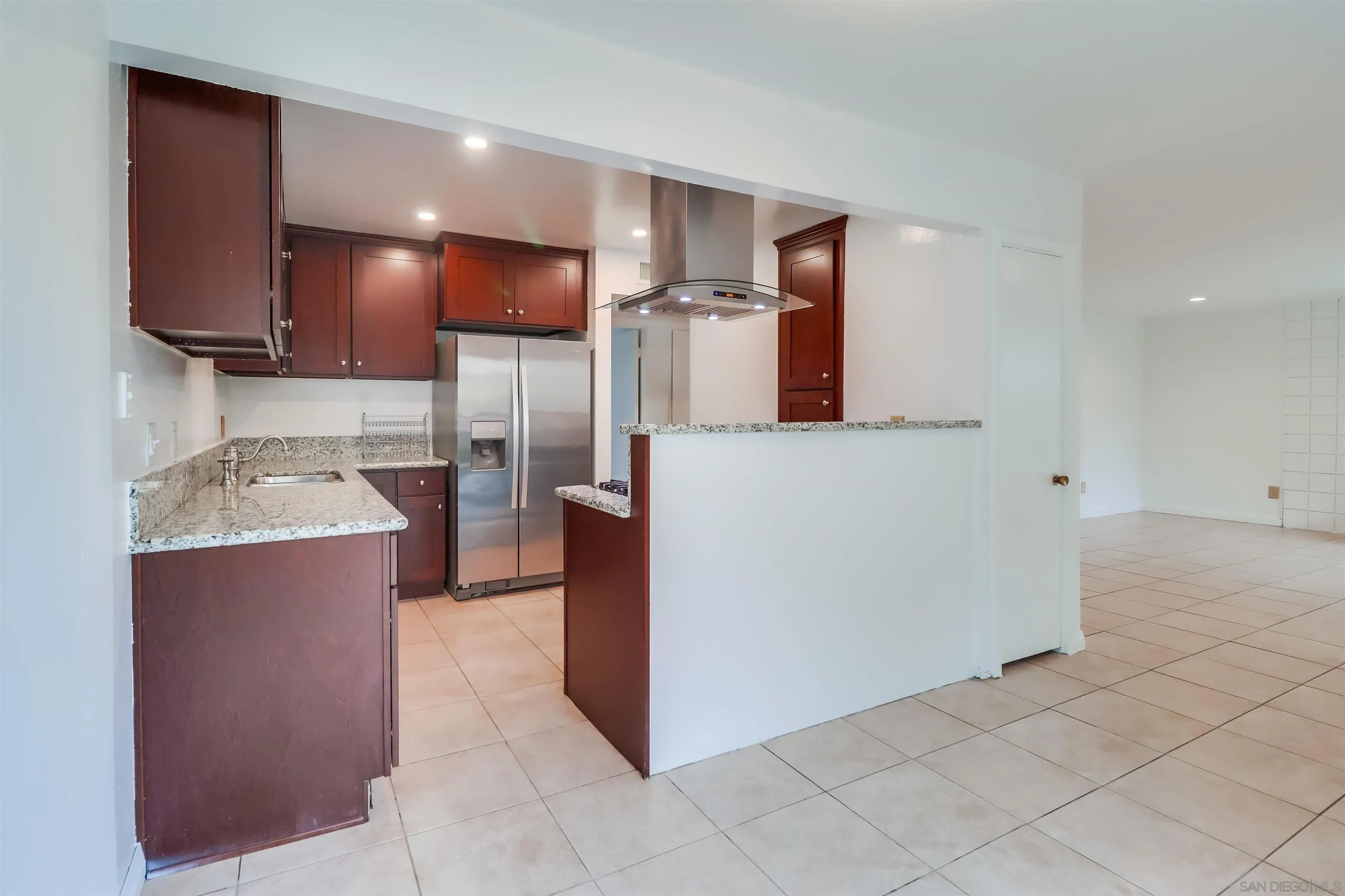 Photo #5: 250034916 Listing 