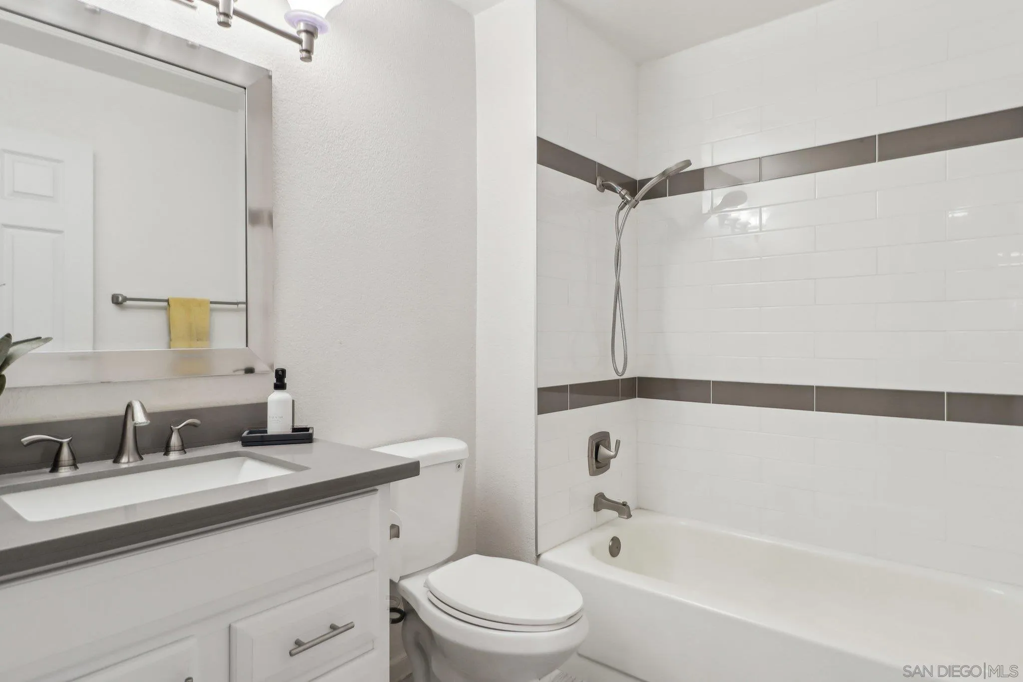 Photo #30: 250034917 Listing: Photo #30