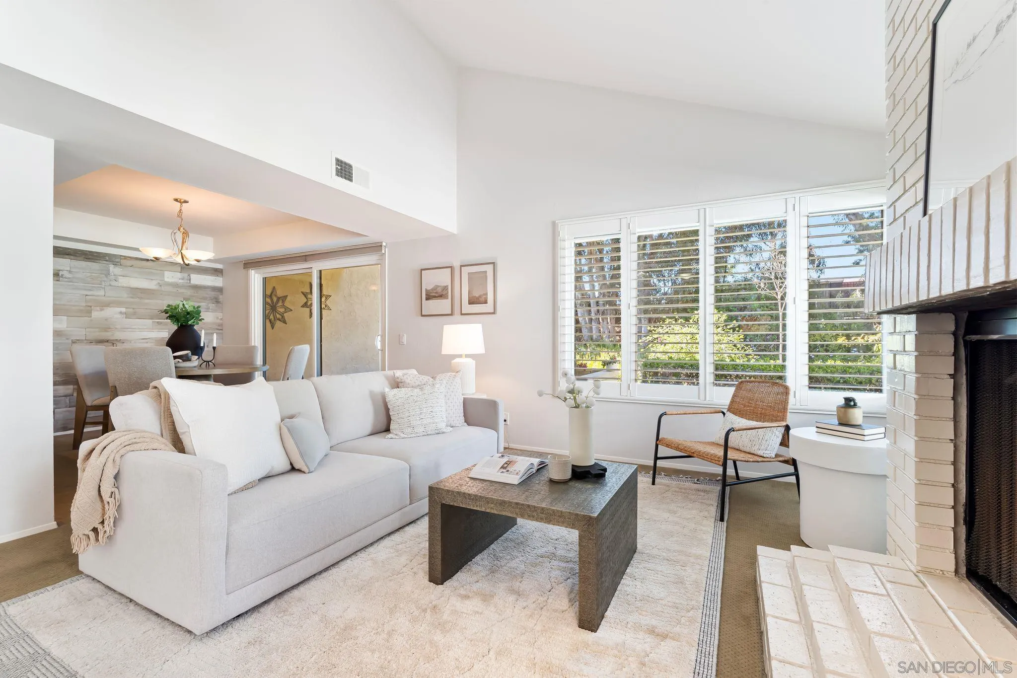 Photo #5: 250034920 Listing 