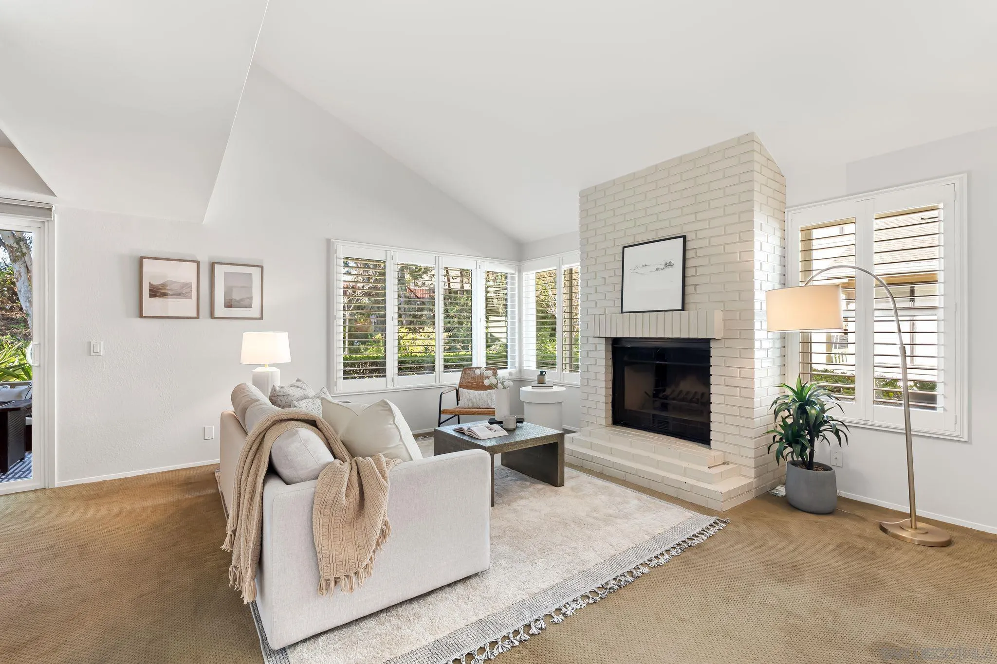 Photo #4: 250034920 Listing 