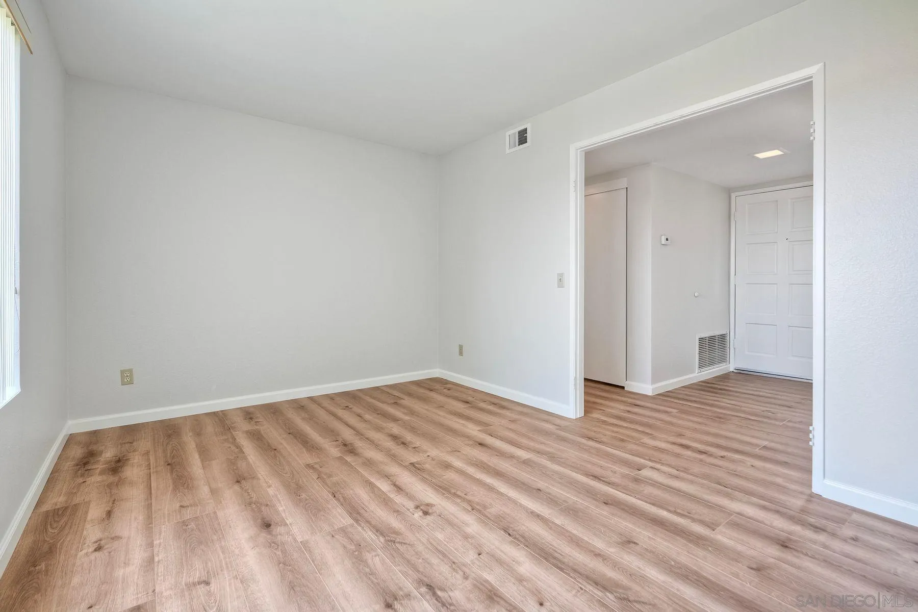 Photo #17: 250034924 Listing: Photo #17