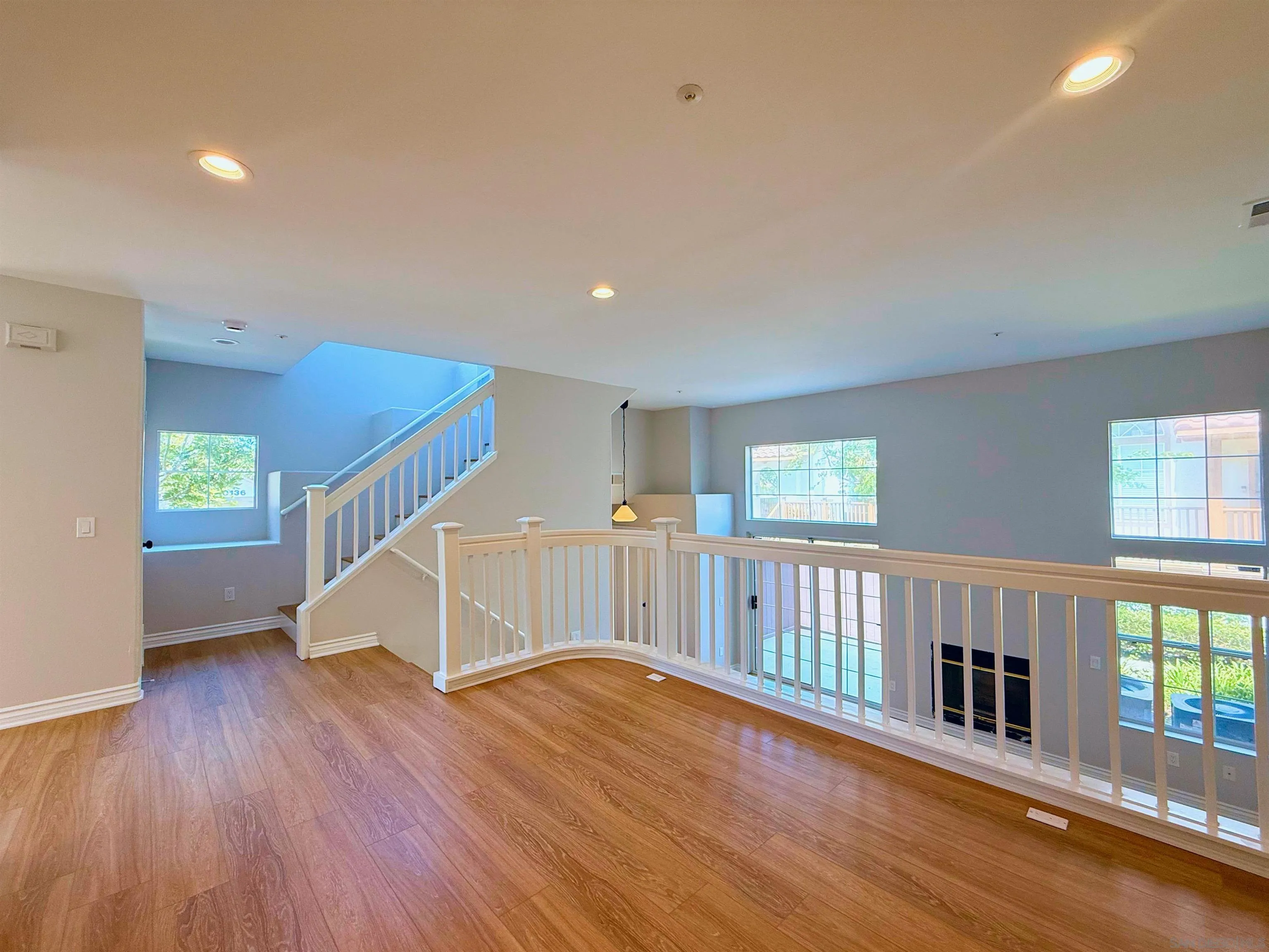 https://cdn.realtyfeed.com/cdn/127/250034925/2f349c950256c48a254b115825a9ac03.webp