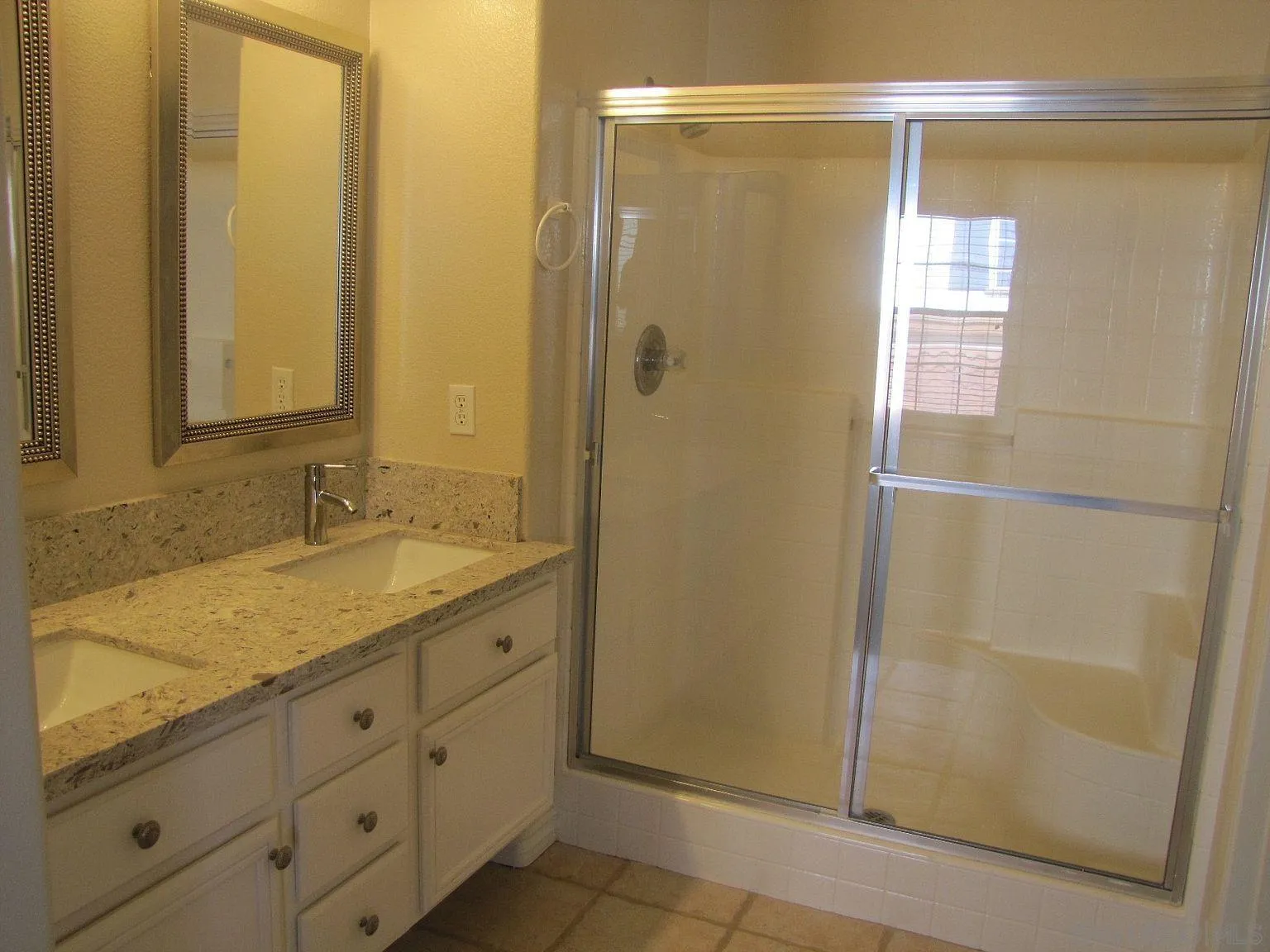 Photo #12: 250034925 Listing: Photo #12