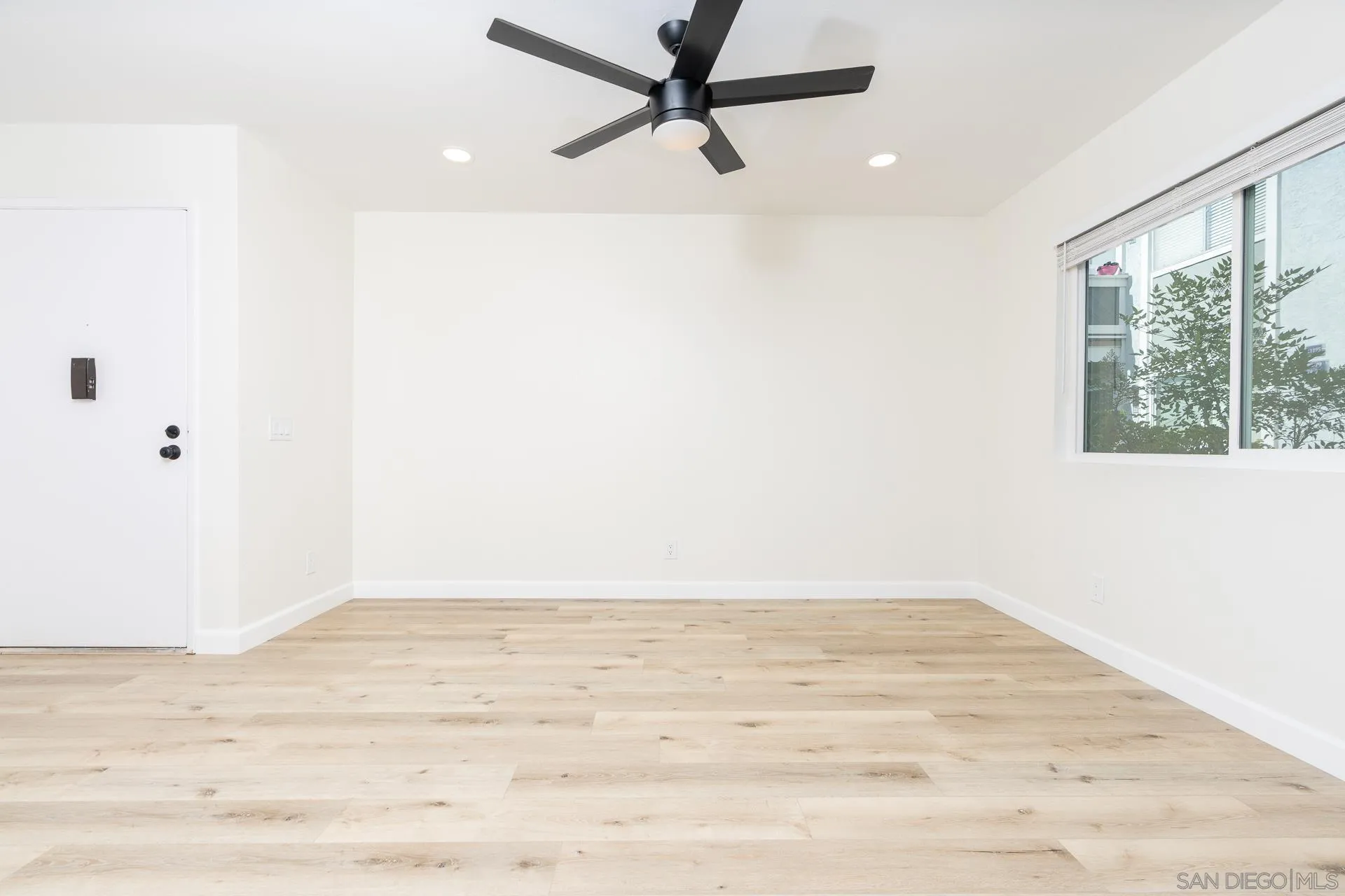 Photo #14: 250034926 Listing: Photo #14