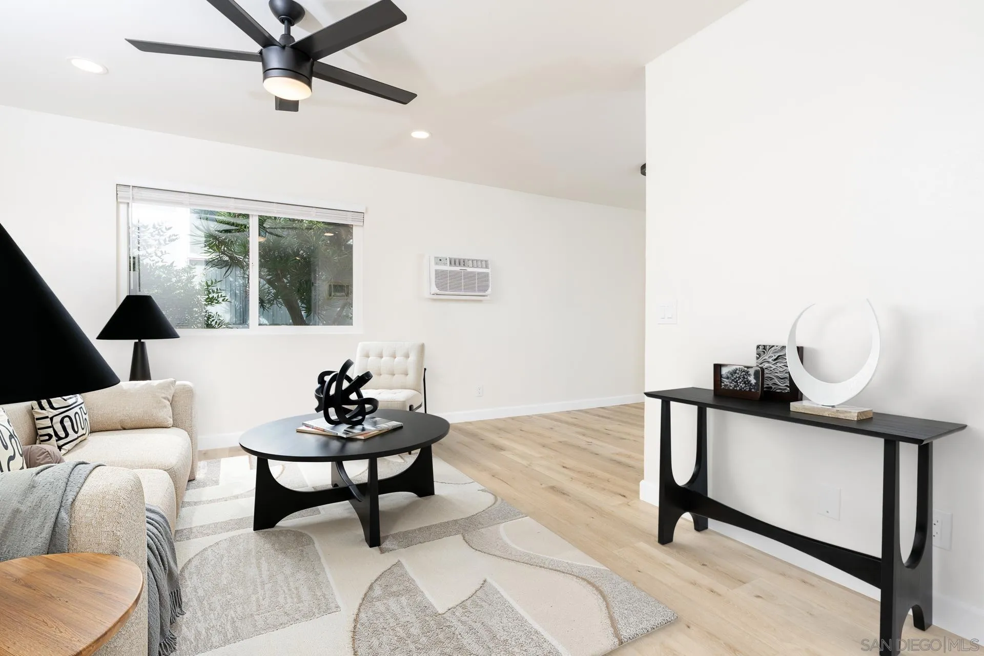 Photo #6: 250034926 Listing 