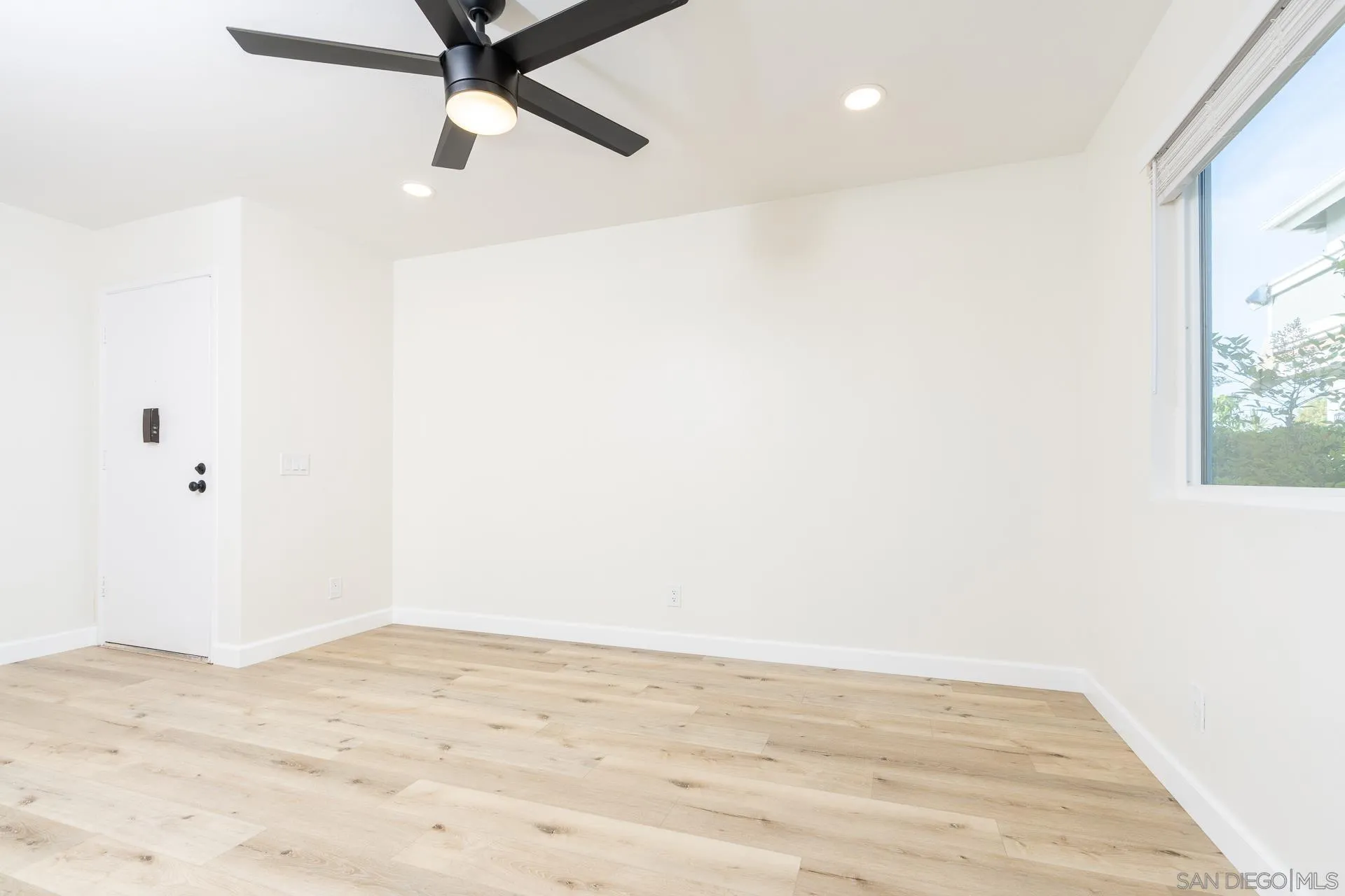 Photo #13: 250034926 Listing: Photo #13