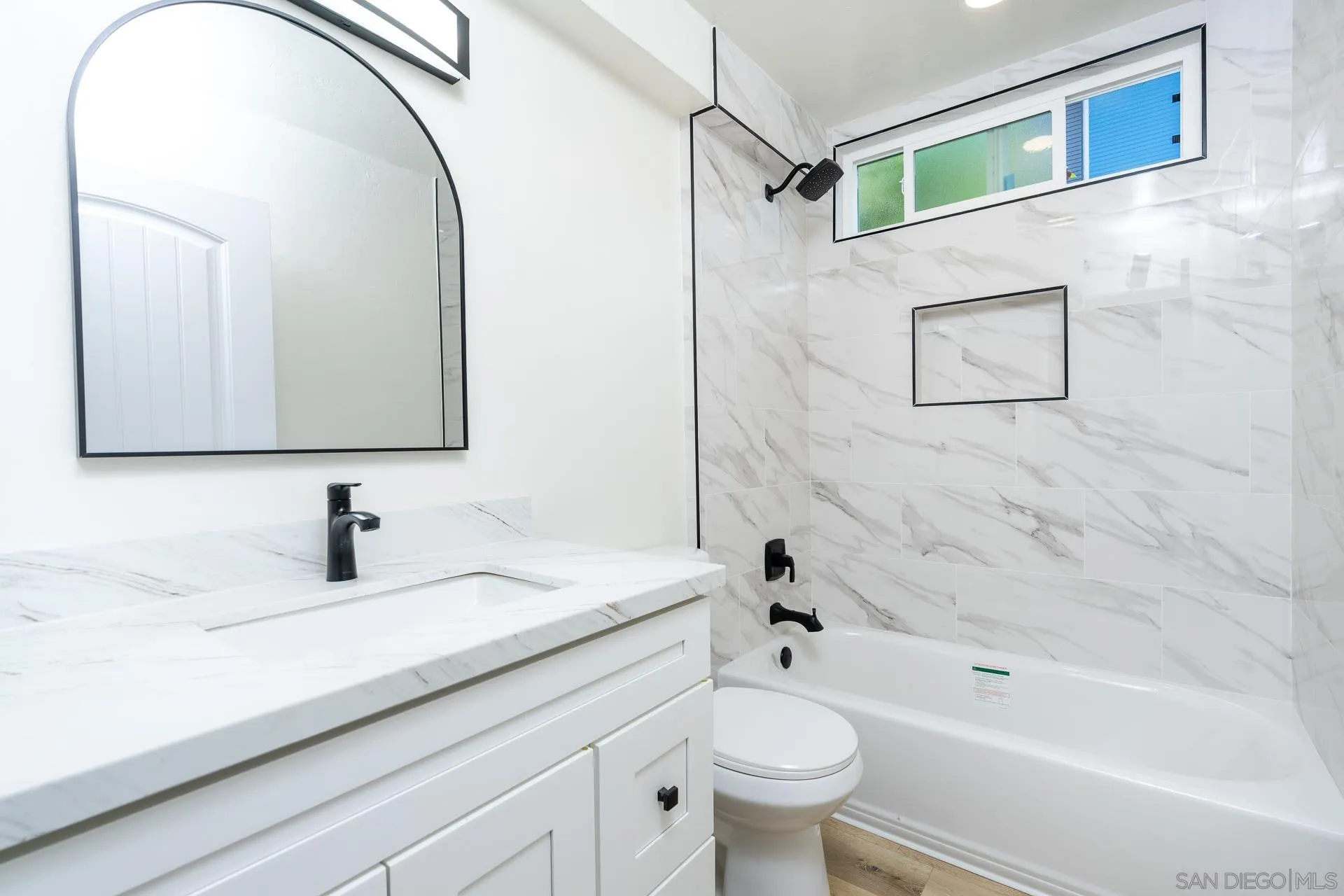 Photo #11: 250034926 Listing: Photo #11