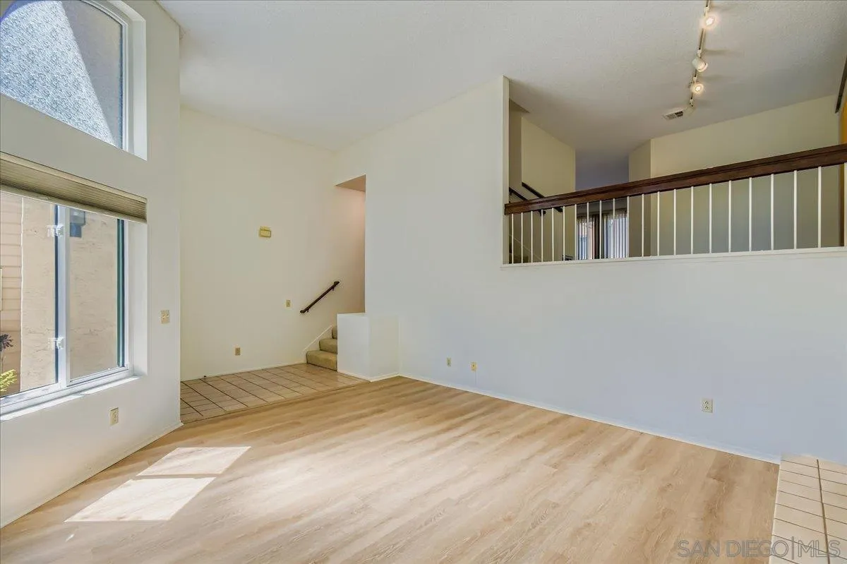 Photo #7: 250034930 Listing: Photo #7