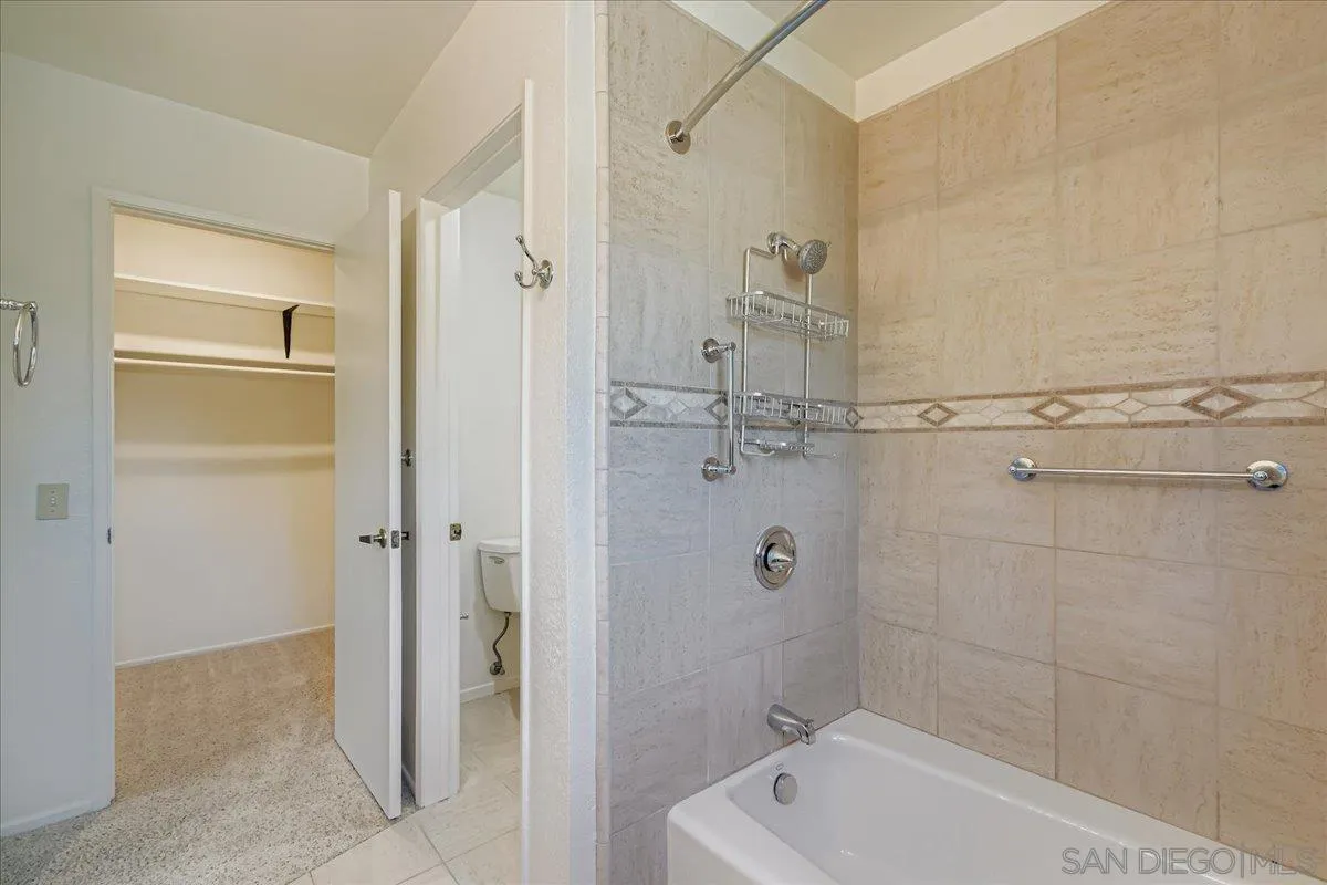 Photo #24: 250034930 Listing: Photo #24