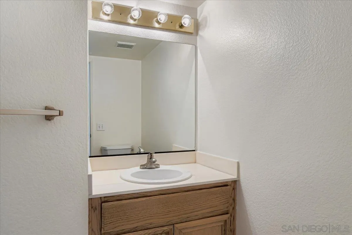 Photo #14: 250034930 Listing: Photo #14