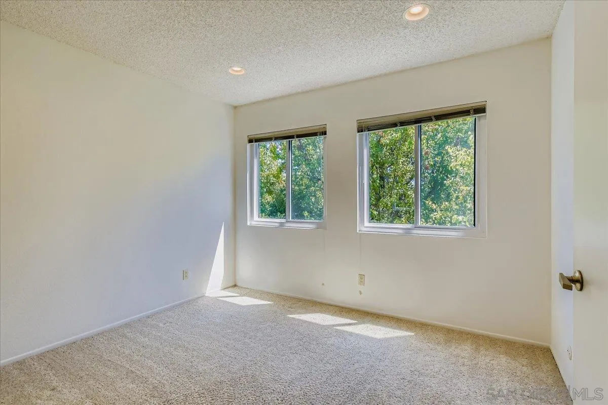 Photo #19: 250034930 Listing: Photo #19