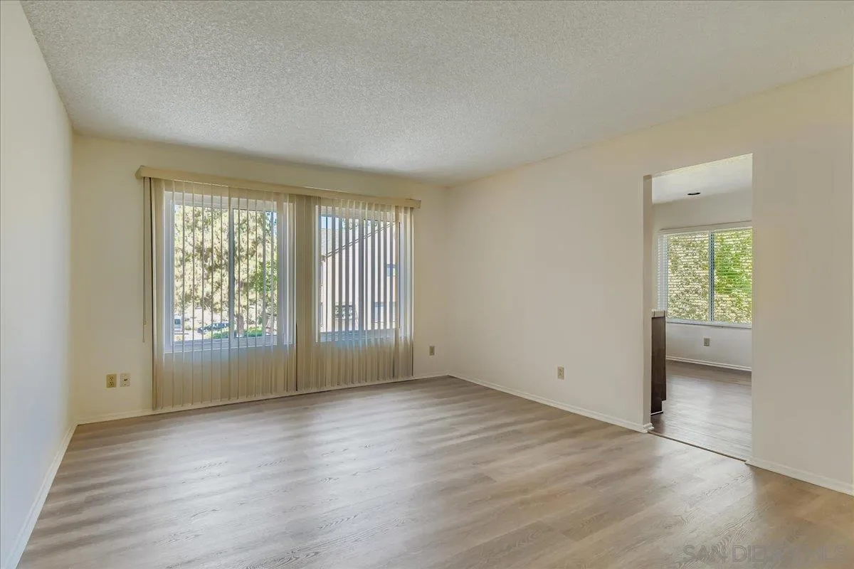 Photo #8: 250034930 Listing: Photo #8