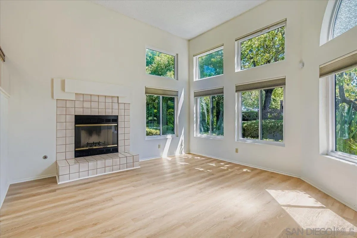 Photo #5: 250034930 Listing 