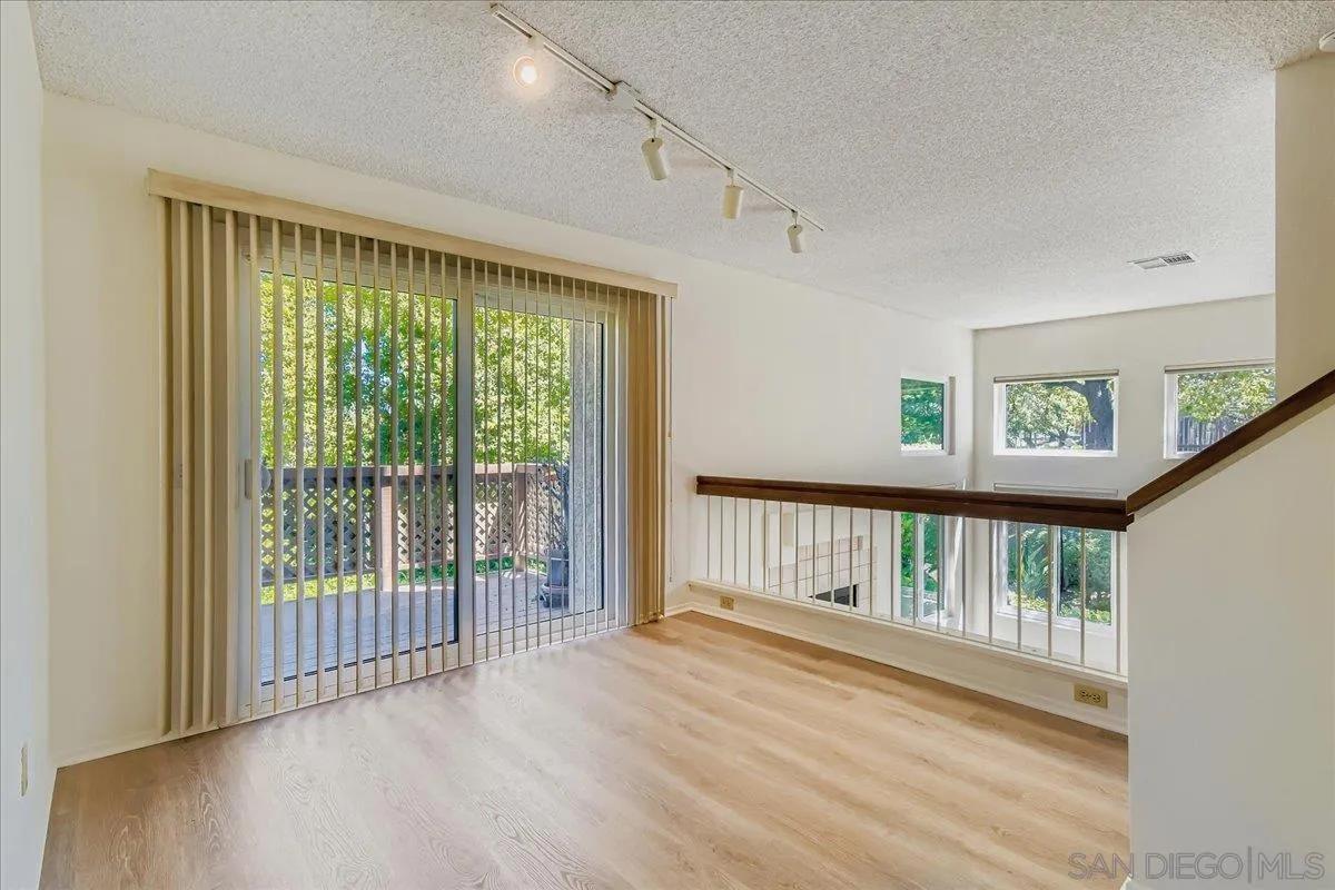 Photo #13: 250034930 Listing: Photo #13