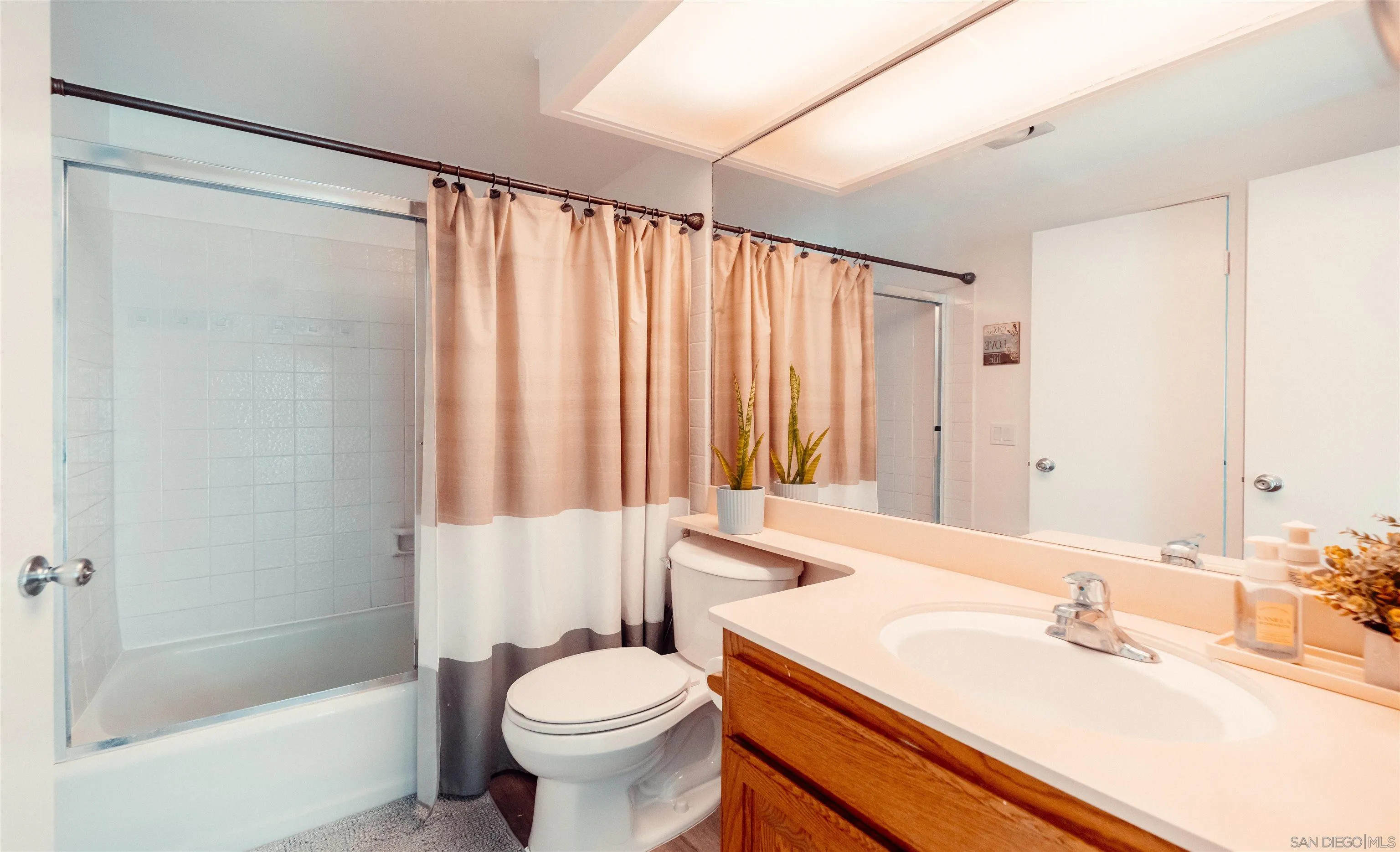 Photo #33: 250034939 Listing: Photo #33