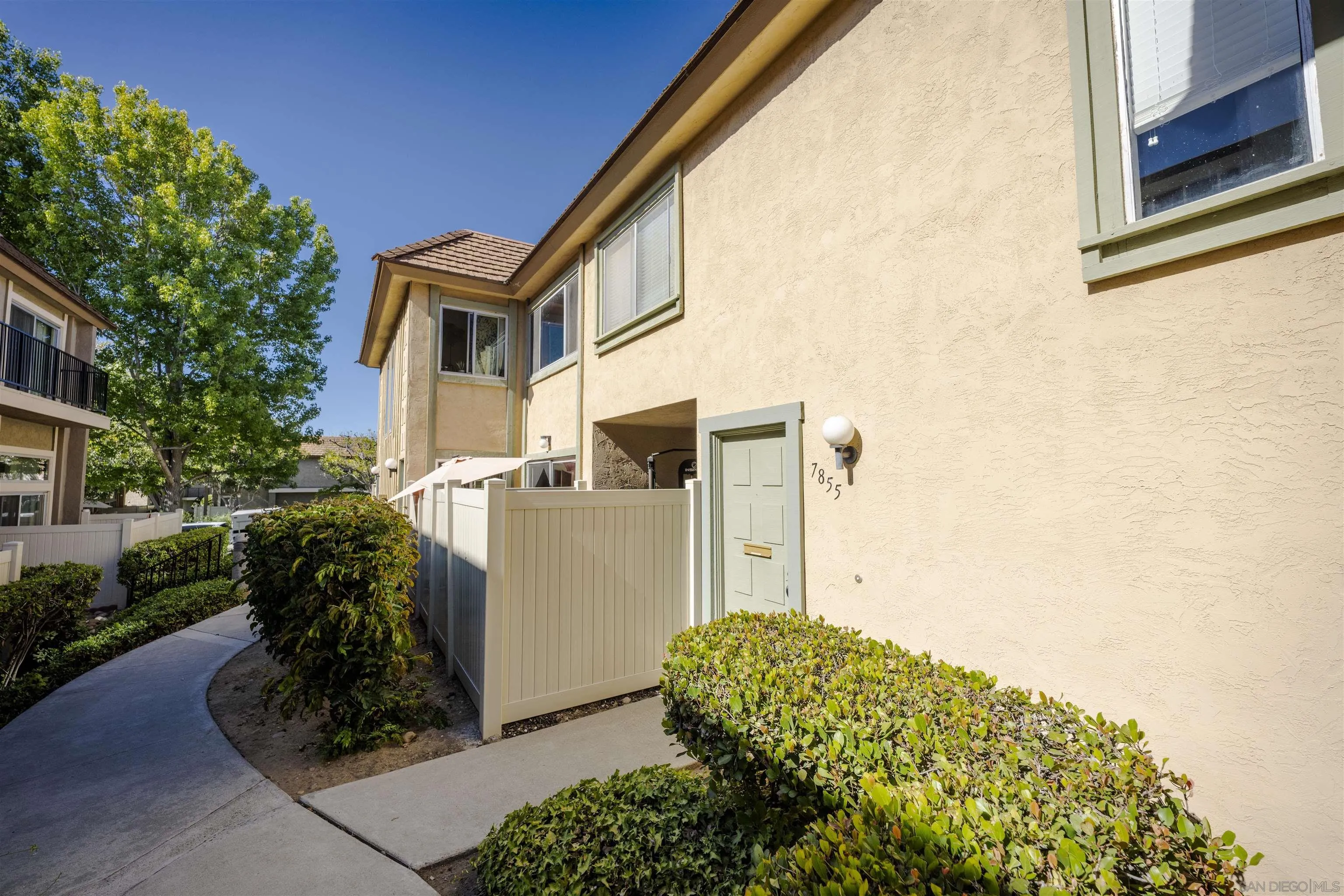Photo #5: 250034939 Listing 