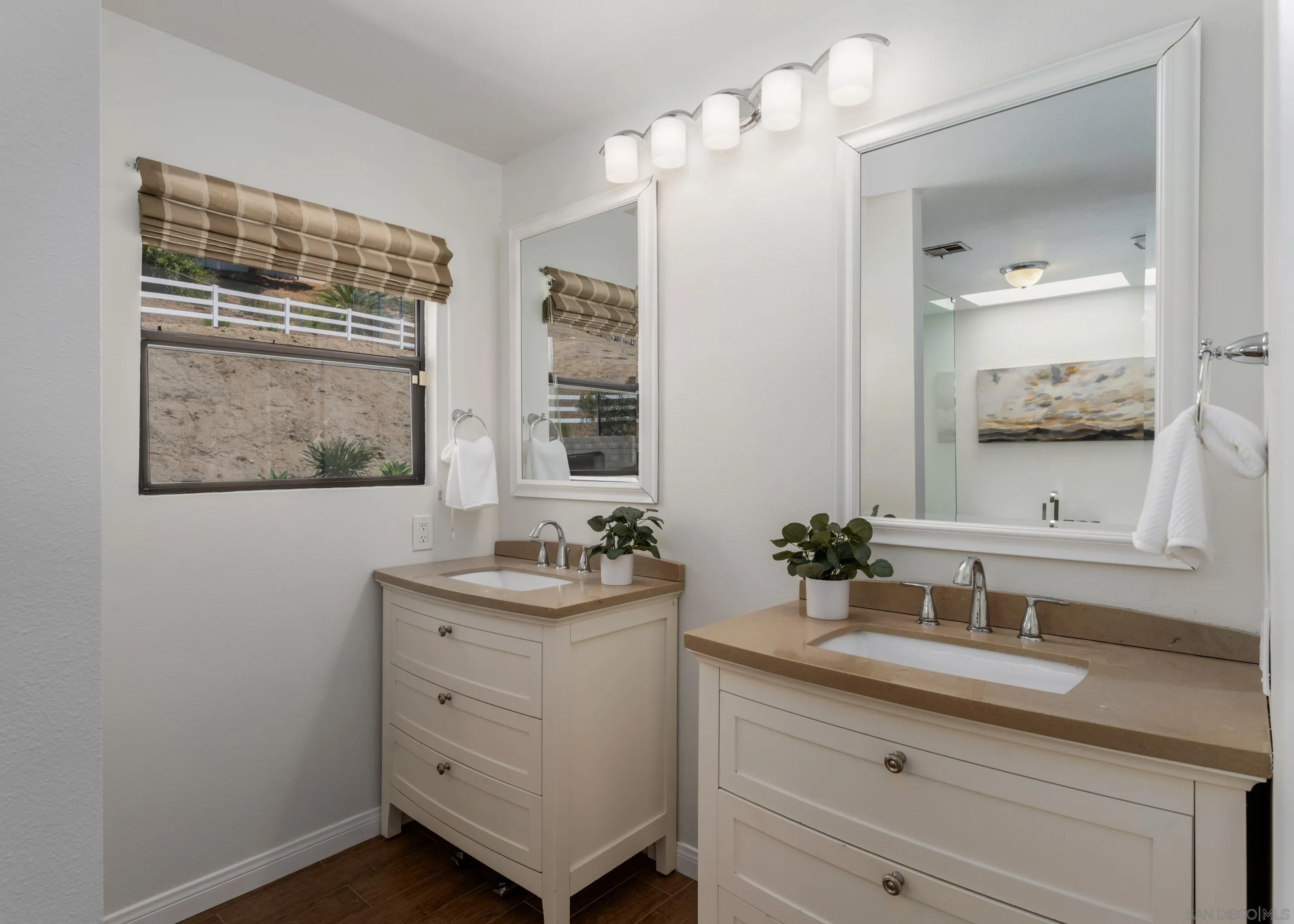 https://cdn.realtyfeed.com/cdn/127/250034940/7591e91c68c1681be855cfc501e14e9f.webp