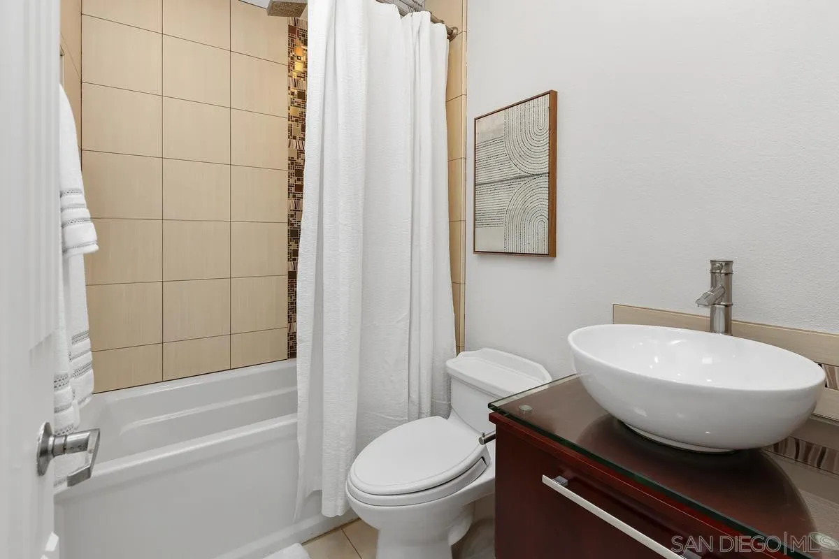 Photo #10: 250034943 Listing: Photo #10