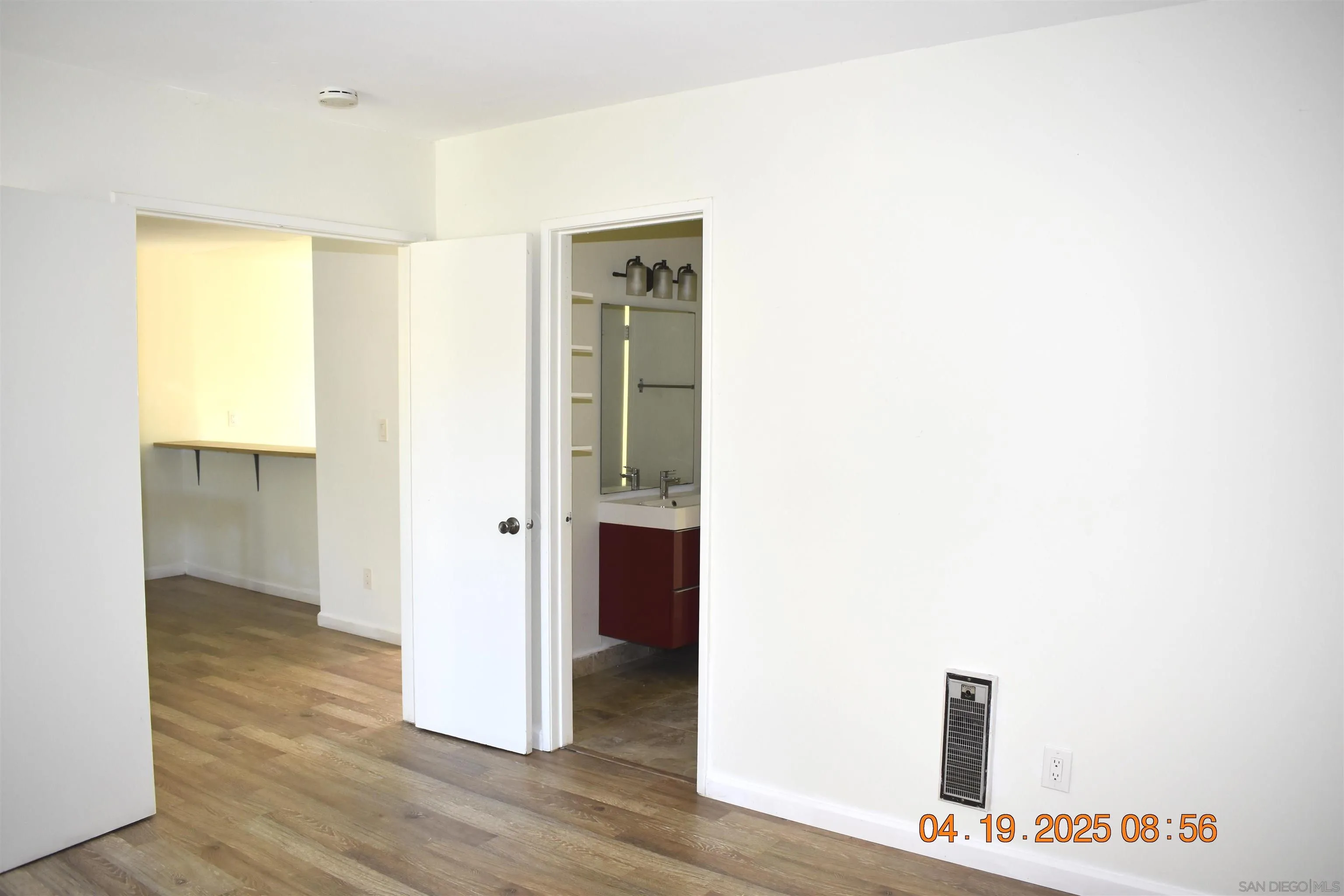 Photo #8: 250034948 Listing: Photo #8
