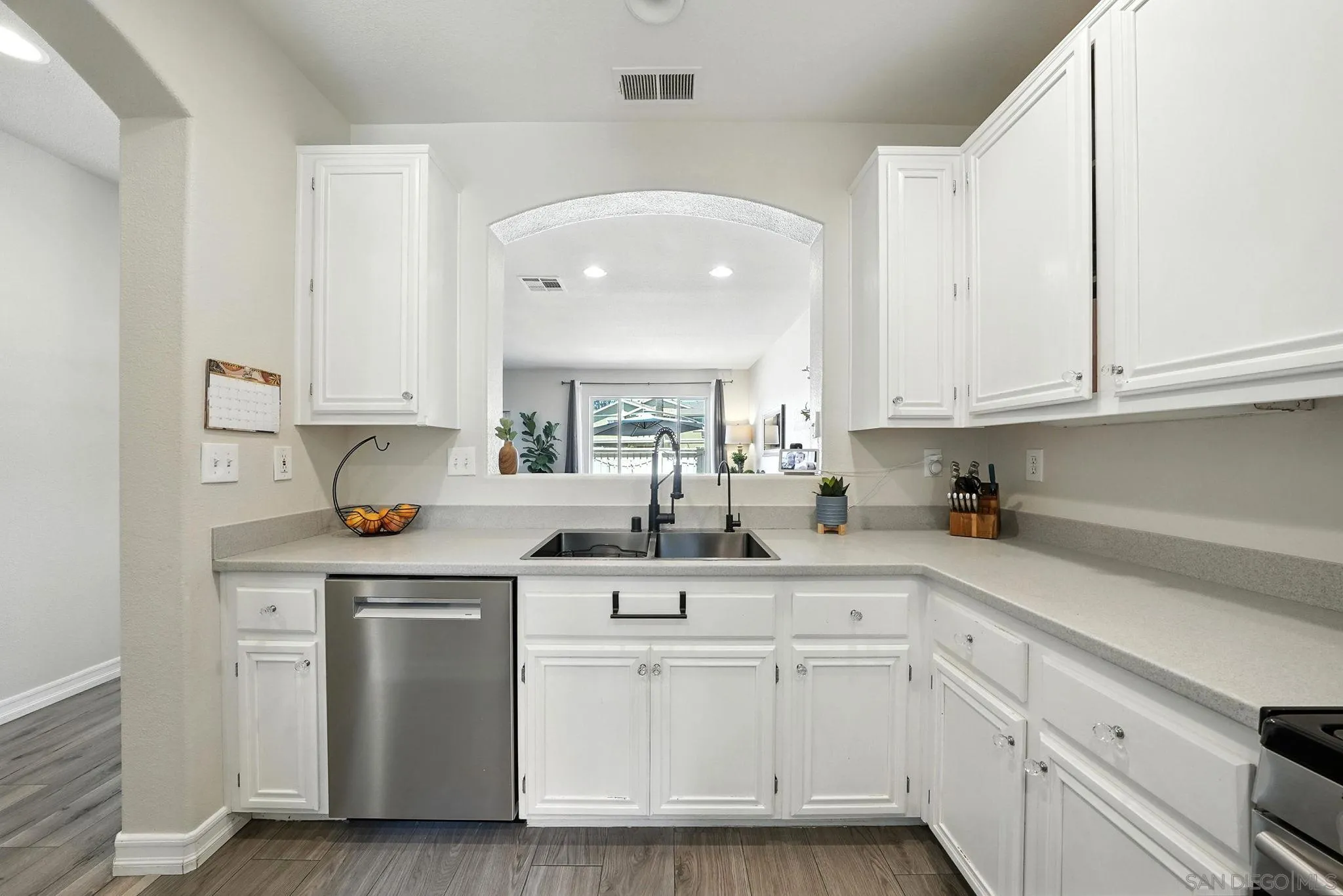 Photo #6: 250034970 Listing 