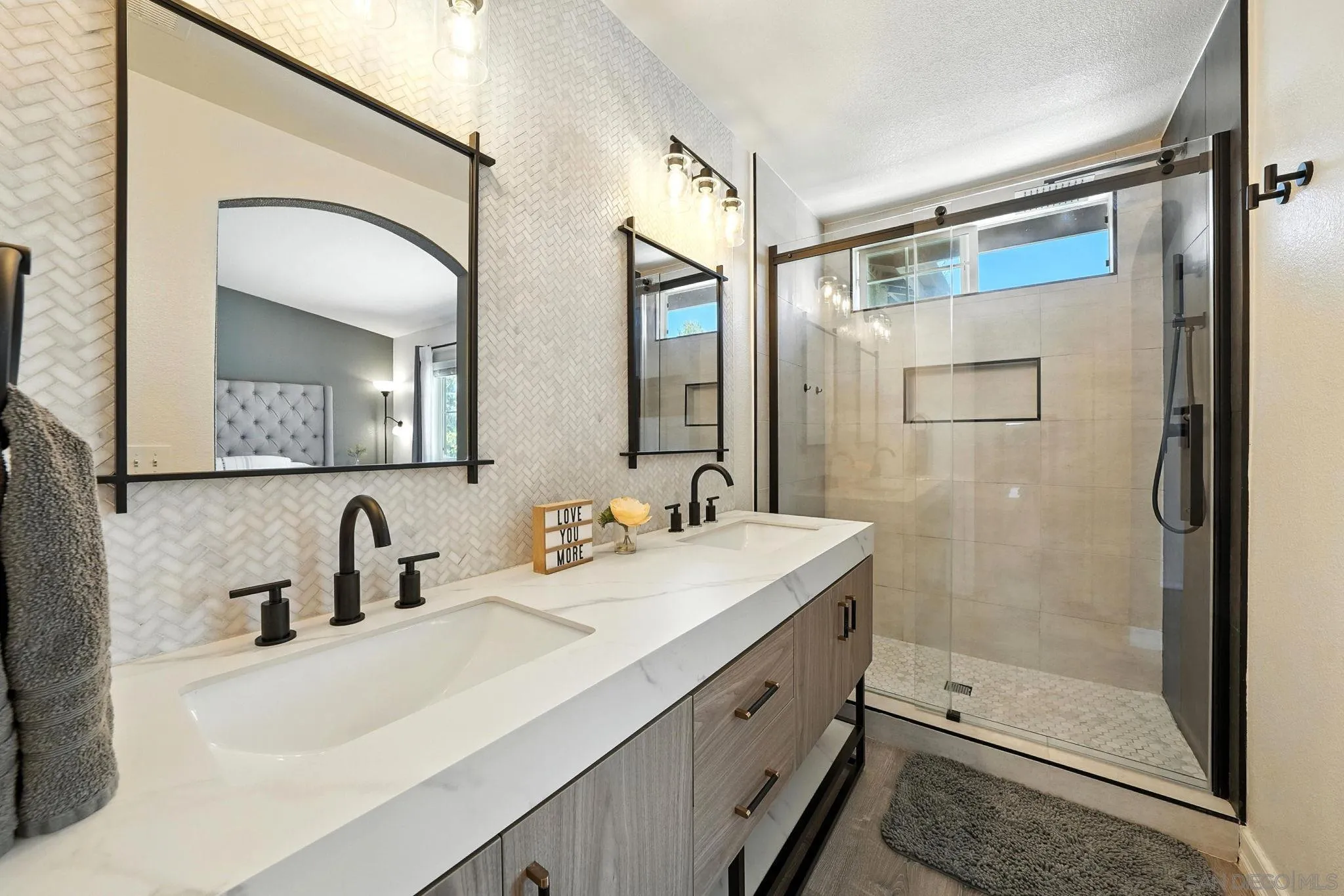 Photo #23: 250034970 Listing: Photo #23