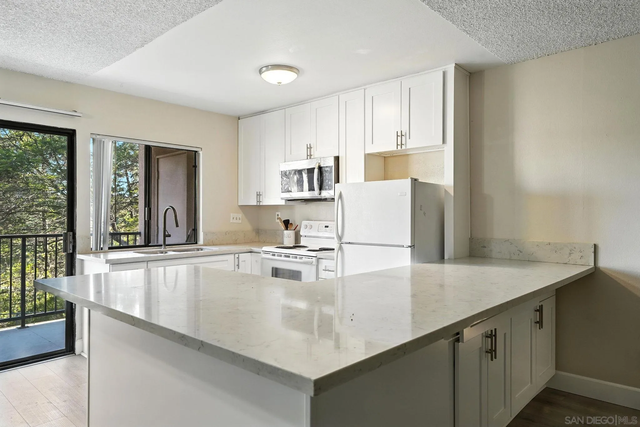 Photo #5: 250034979 Listing 