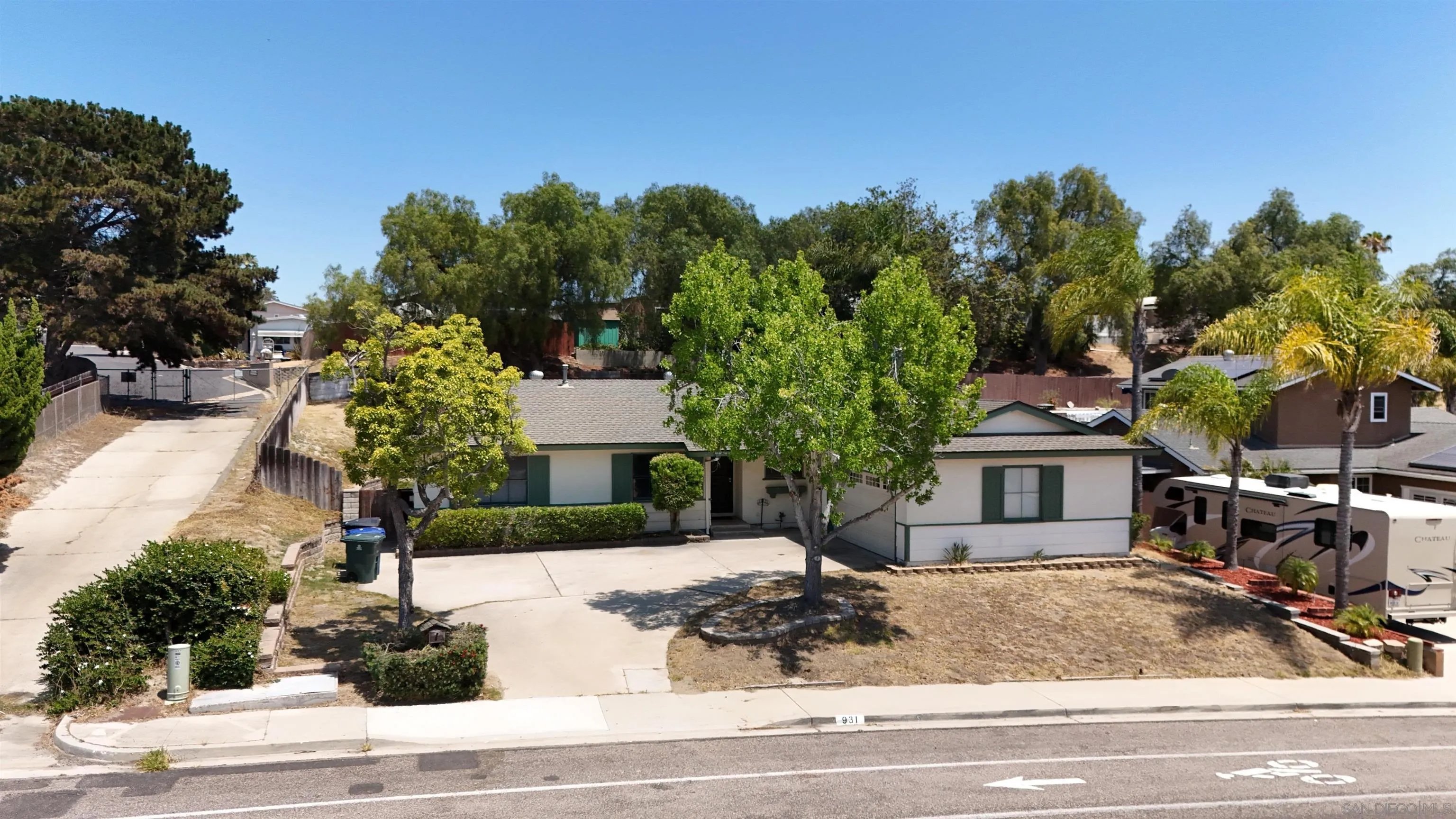 https://cdn.realtyfeed.com/cdn/127/250034981/6eee82f872613b29b1968e68ef4c4857.webp