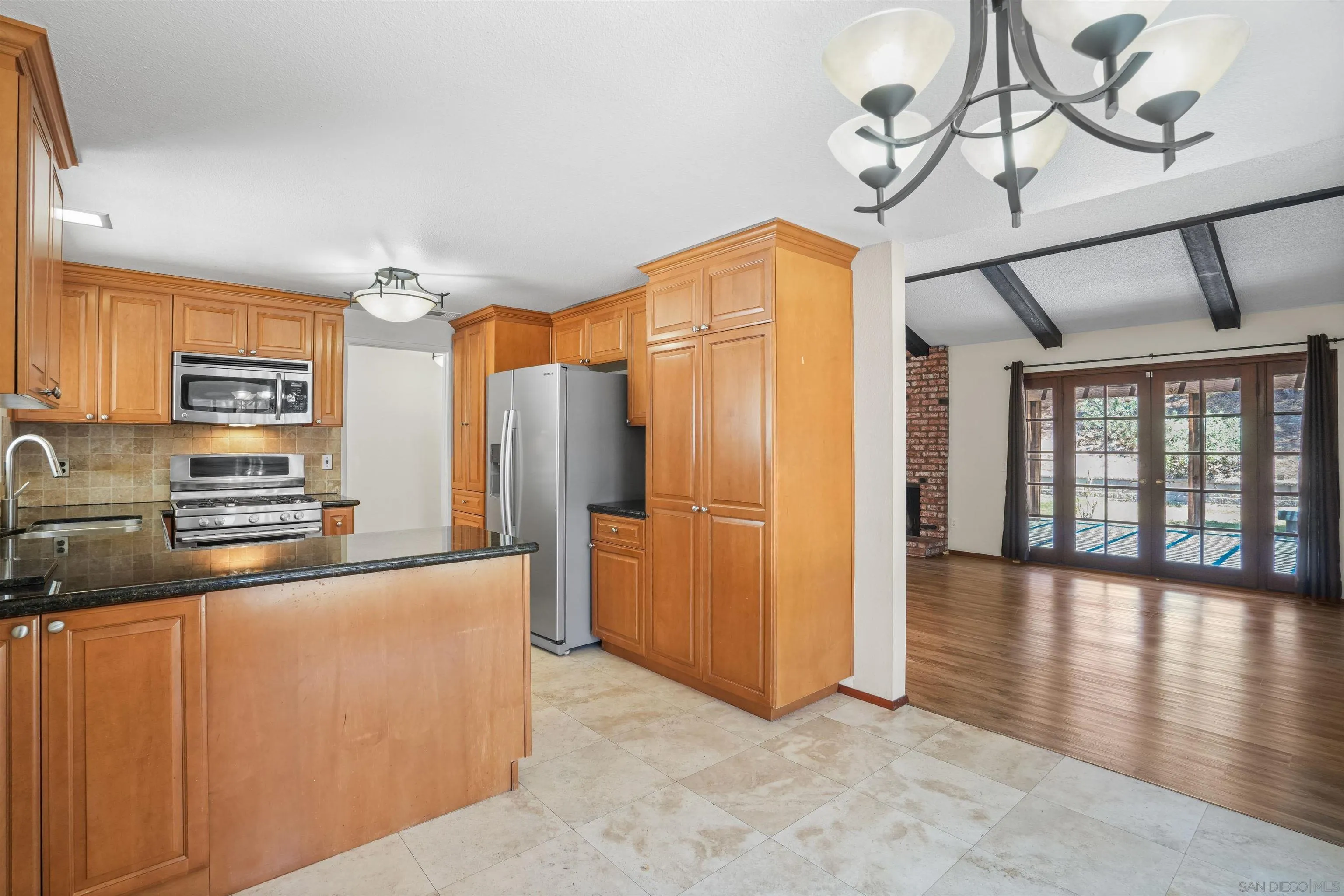 https://cdn.realtyfeed.com/cdn/127/250034981/bc2e4f940e021024d8d137ea547ad65f.webp