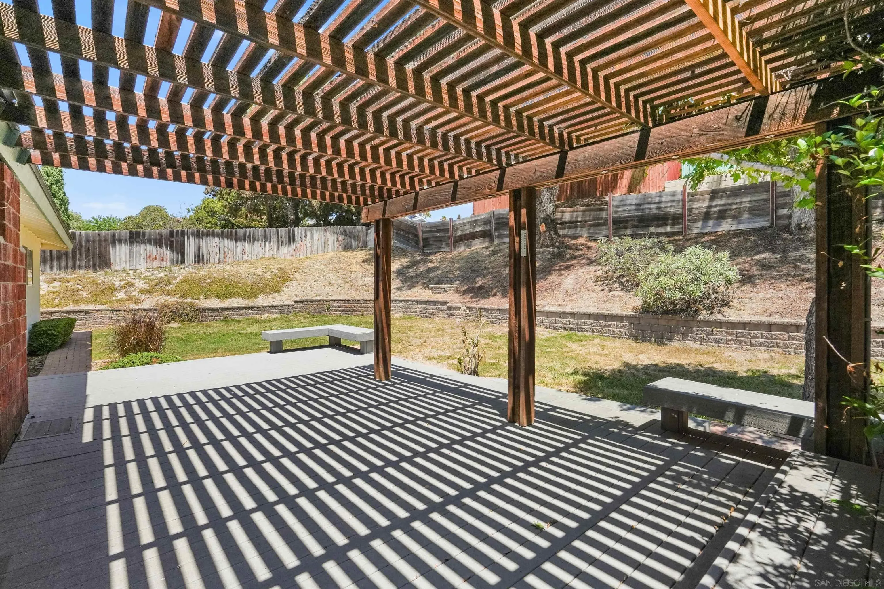 https://cdn.realtyfeed.com/cdn/127/250034981/f05c4a6b644f1d1ccae9b047b22fa5a7.webp