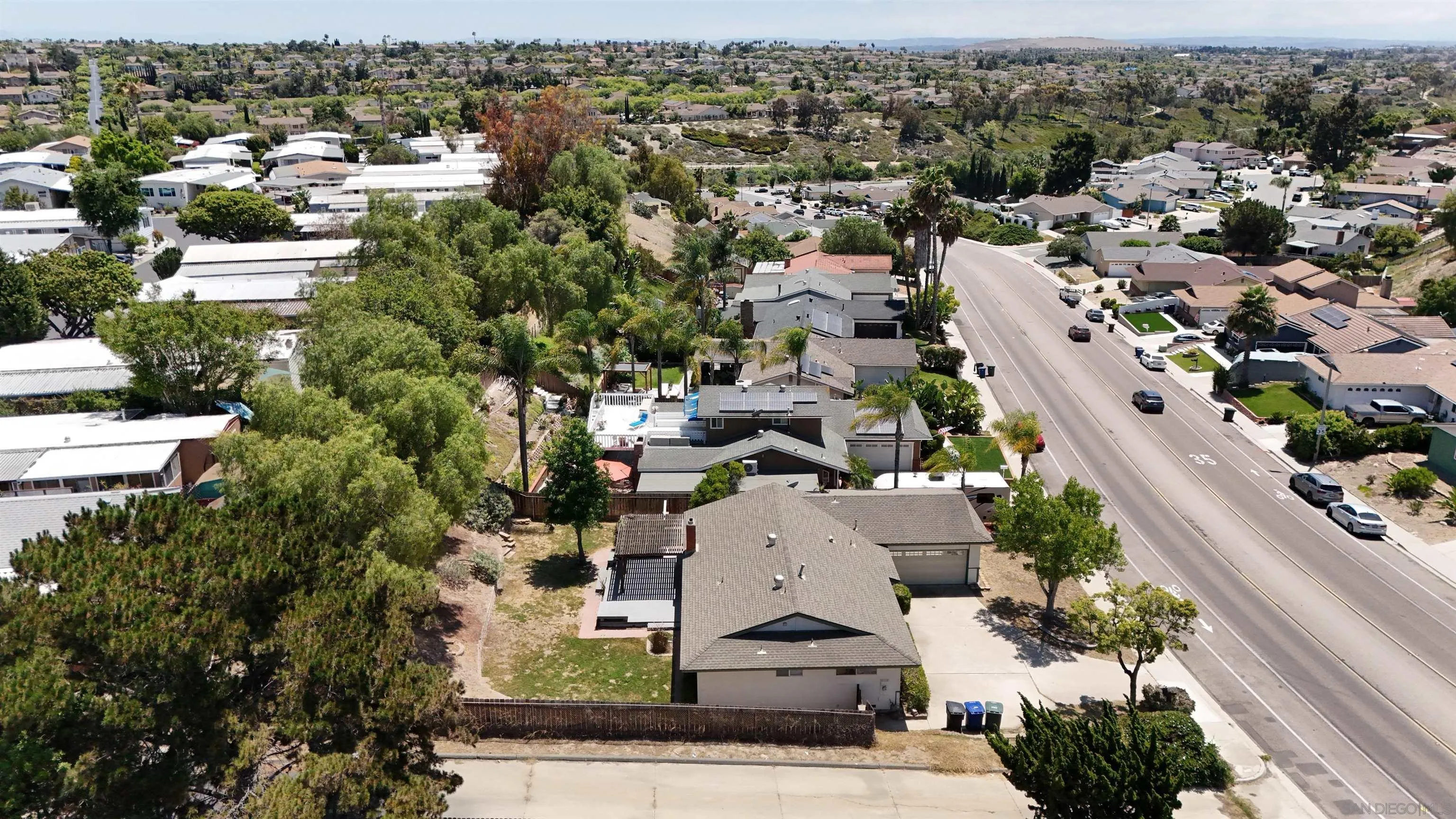 https://cdn.realtyfeed.com/cdn/127/250034981/f56282c89186e93486d9538e9751f10f.webp
