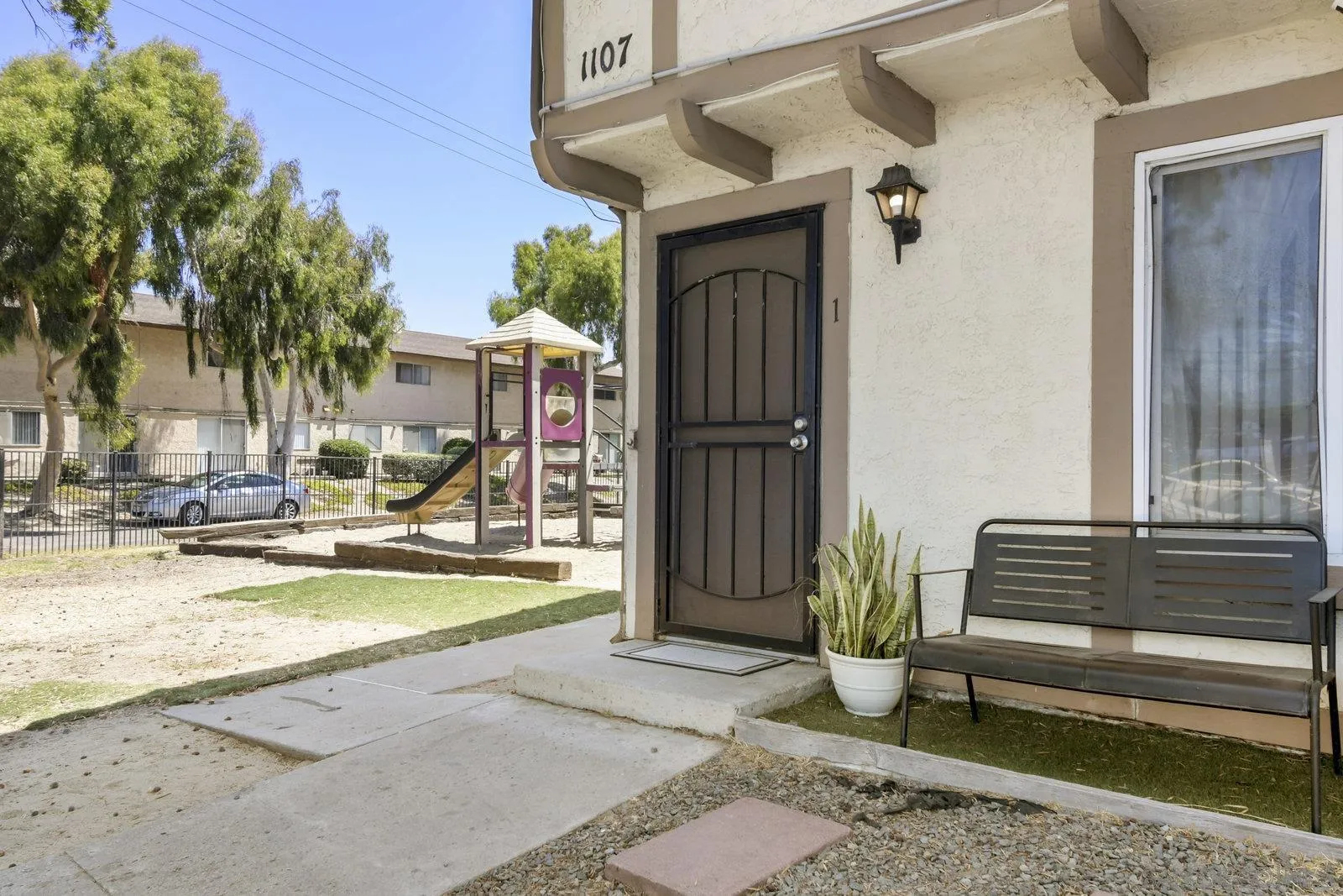 Photo #2: 250034982 Listing 