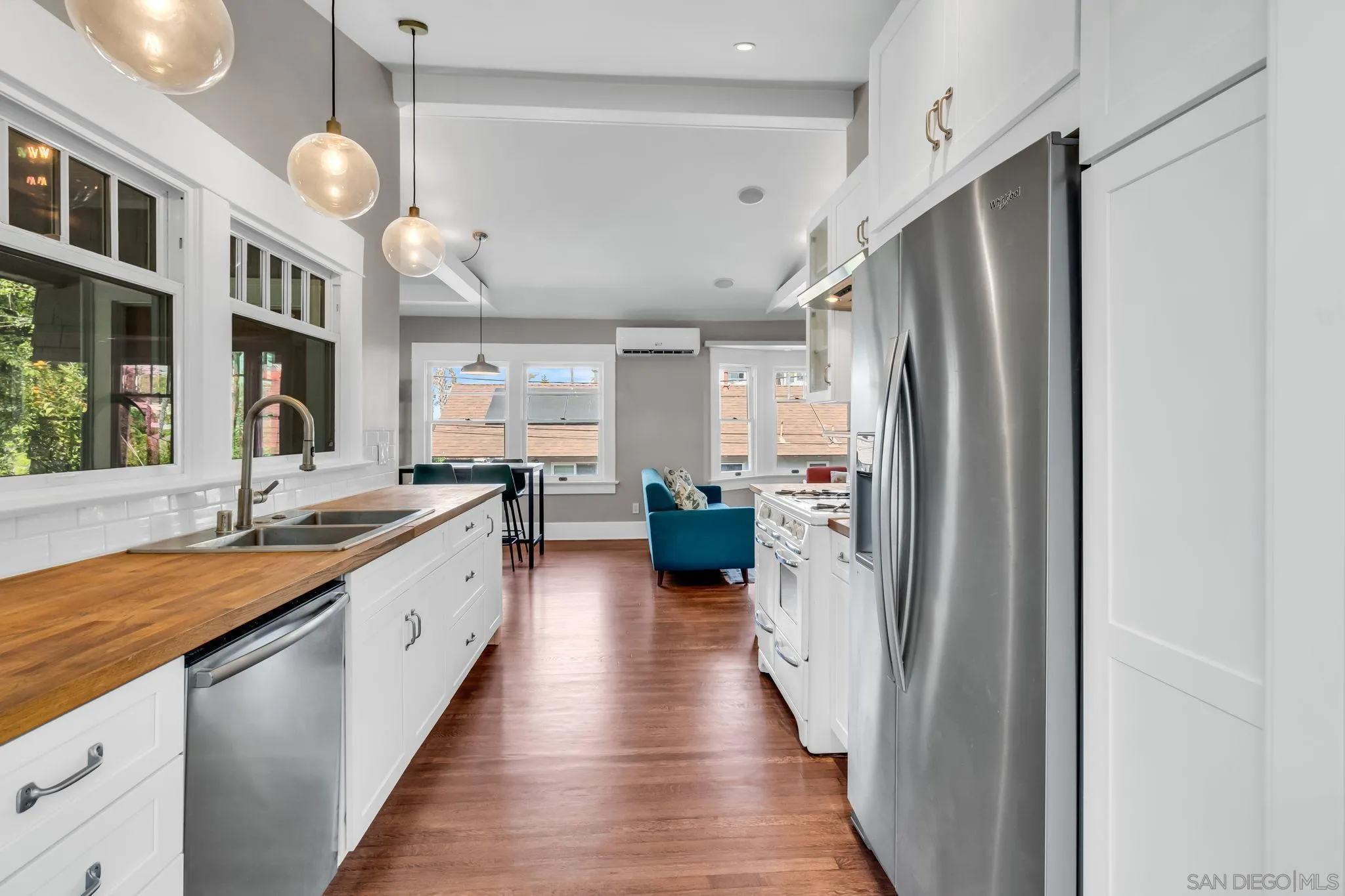 https://cdn.realtyfeed.com/cdn/127/250034987/51ba18c5919708fed4e74188ebe35a7b.webp