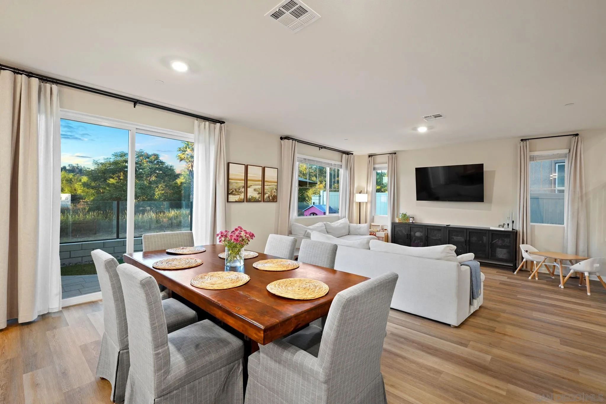 https://cdn.realtyfeed.com/cdn/127/250034998/6f29dcacad4ff03deb8ac099a7da8a63.webp