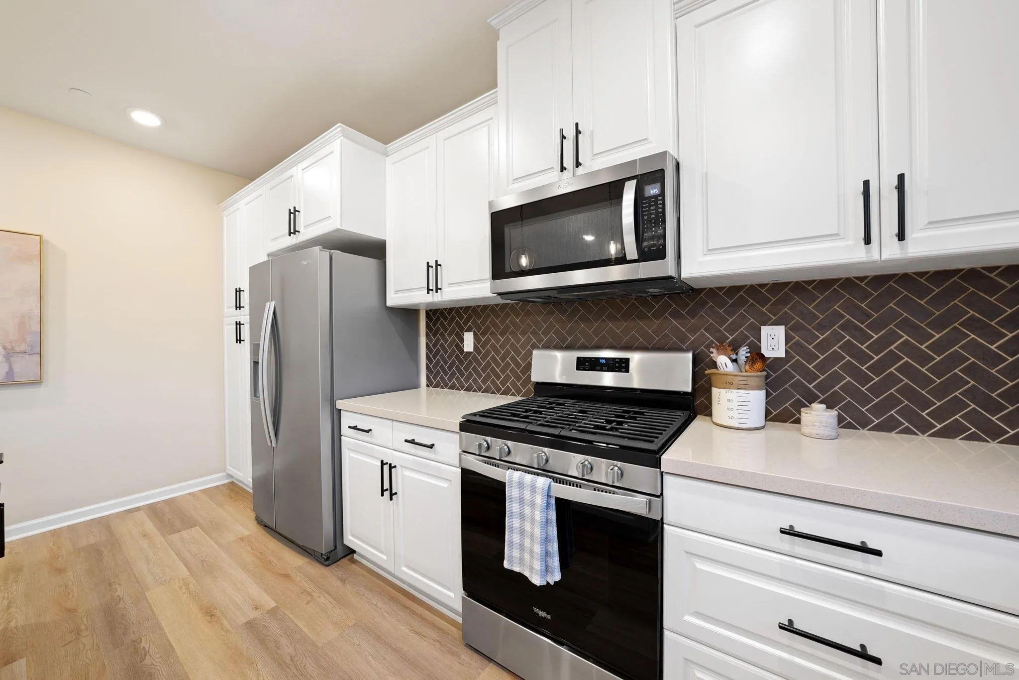 https://cdn.realtyfeed.com/cdn/127/250034998/8d0810c468a67b1c96efae0969c6c5f0.webp