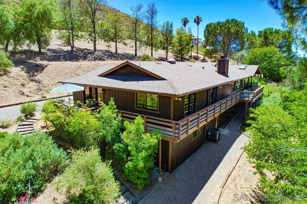 https://cdn.realtyfeed.com/cdn/127/250035021/a68604d18b8bd70d0dd21c4b79a91ca5.webp