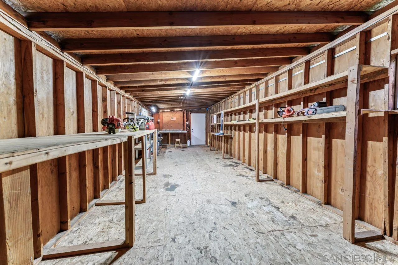 https://cdn.realtyfeed.com/cdn/127/250035024/e11dbbb401d0b442a9c6b8bbabaf5bc8.webp