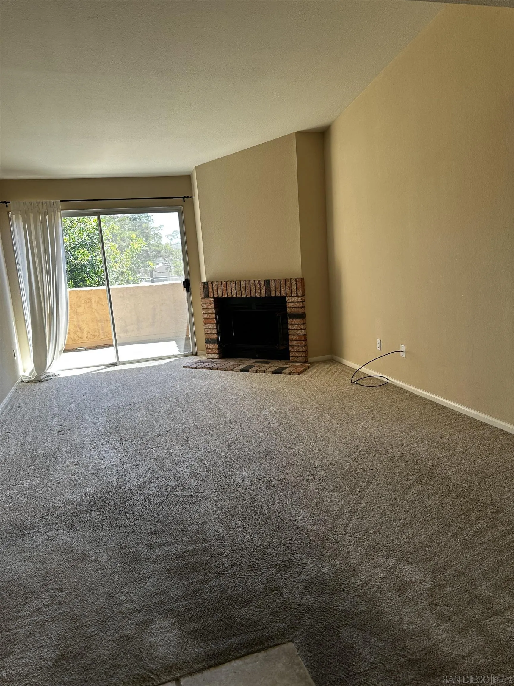 Photo #11: 250035025 Listing: Photo #11