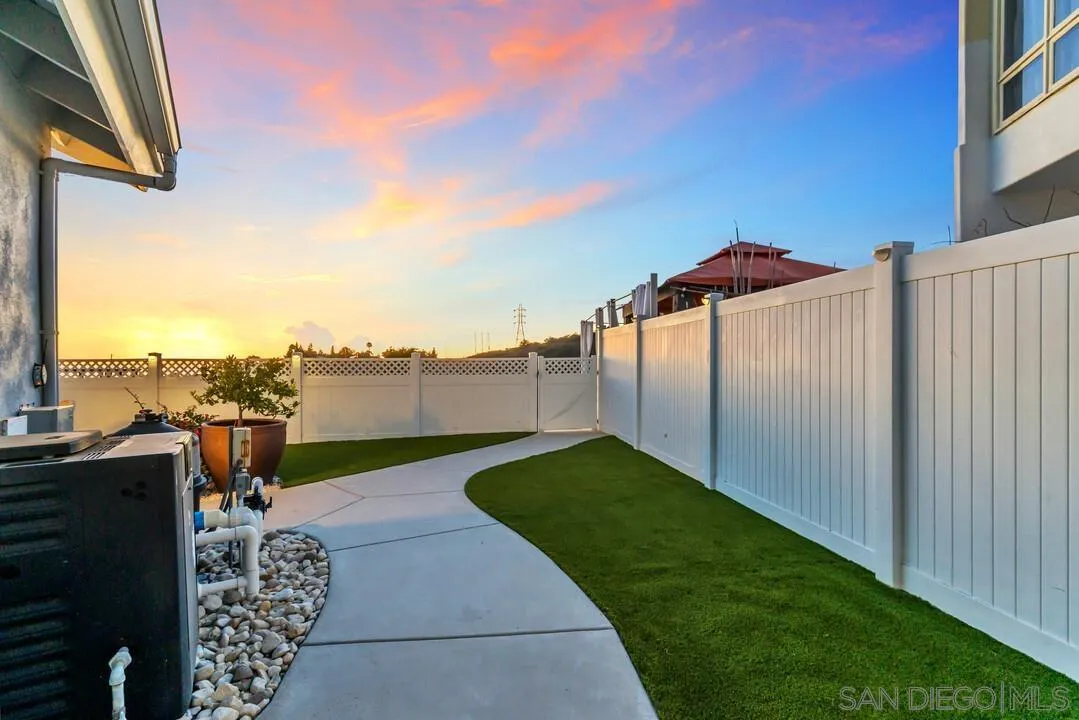 https://cdn.realtyfeed.com/cdn/127/250035026/101ee7e4c5c94c70f7d299a633326521.webp