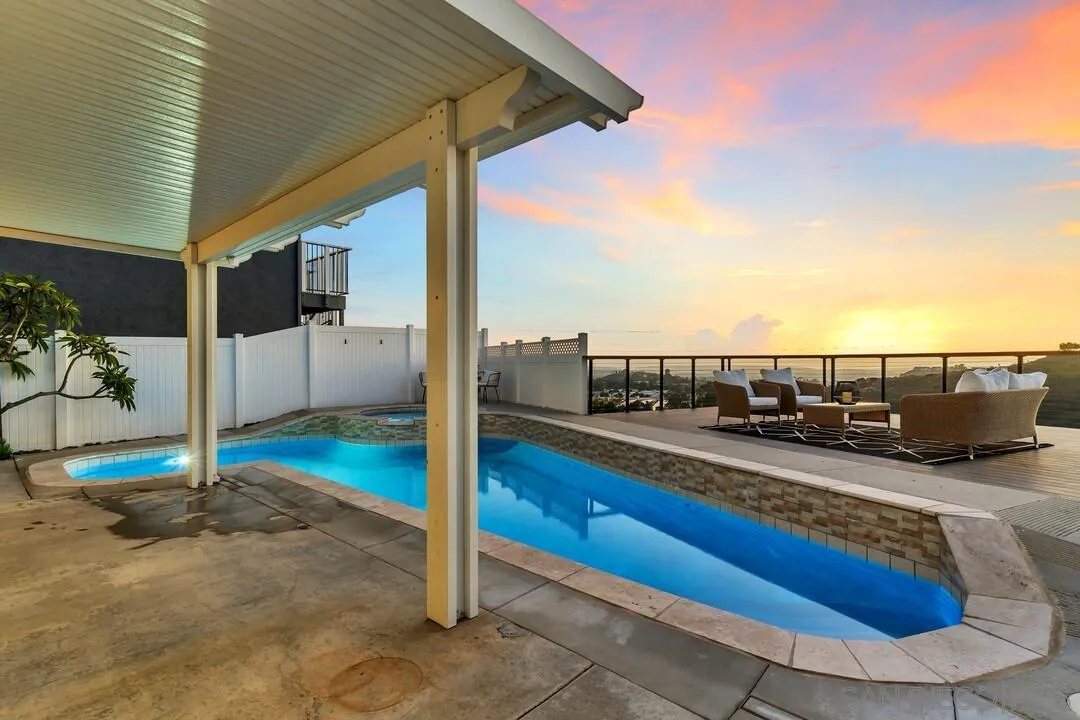 https://cdn.realtyfeed.com/cdn/127/250035026/601ff6500608ae7e5af51a7663552828.webp