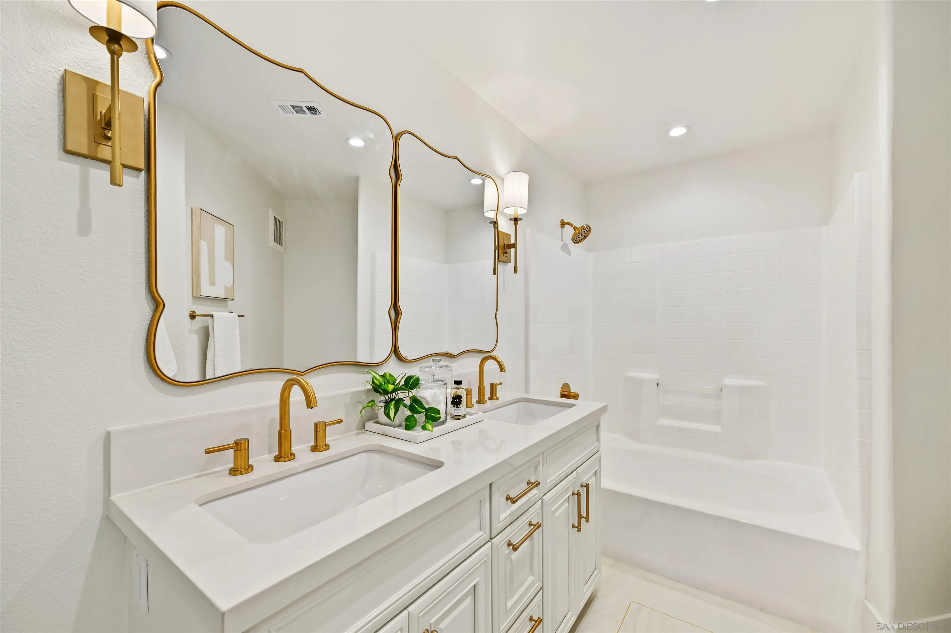 Photo #11: 250035027 Listing: Photo #11